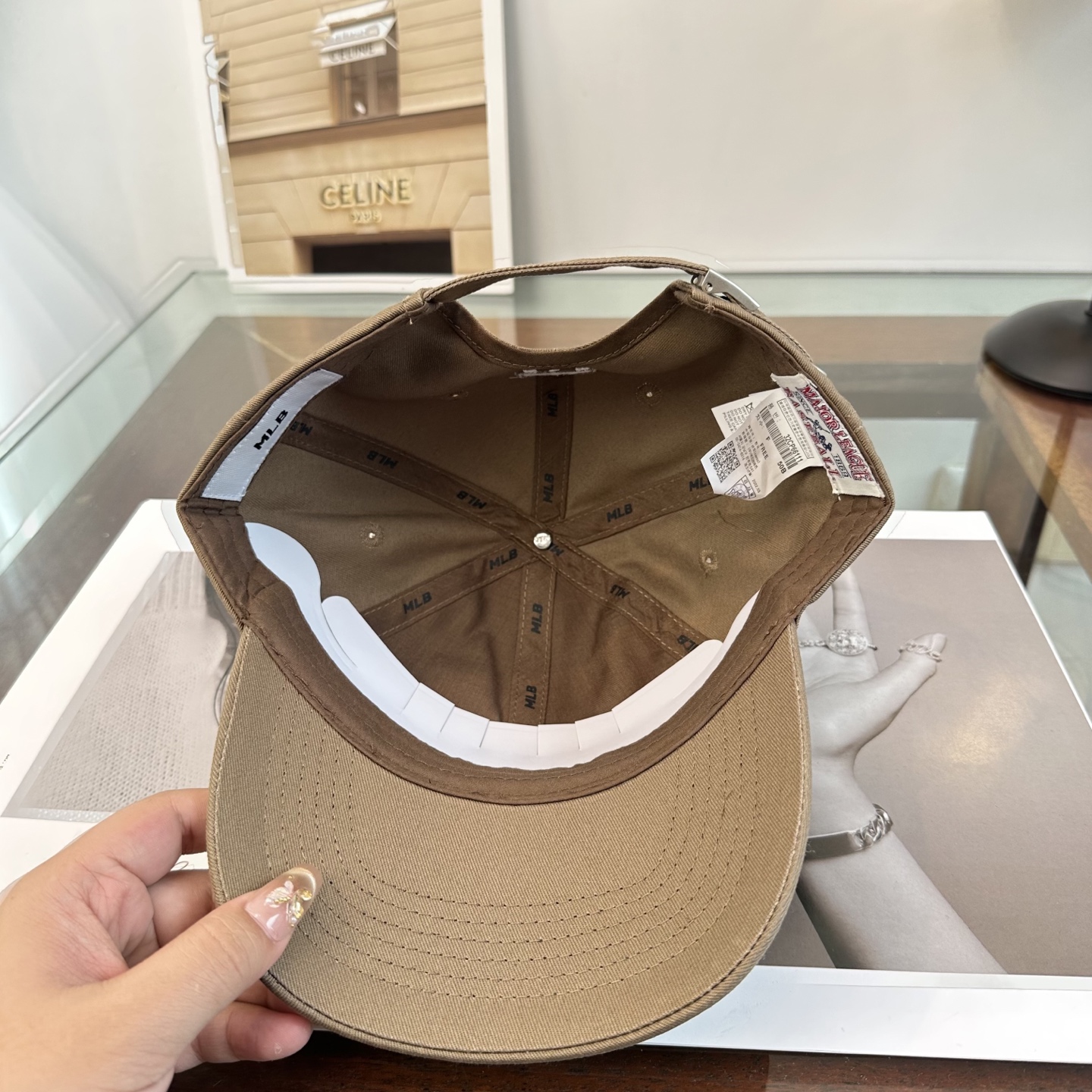 韩国正品MLB棒球帽。NY最新最火的帽子就在这👏👏最新款棒球帽刺绣男女情侣款鸭舌帽❗最新款 ，爆炸款全线