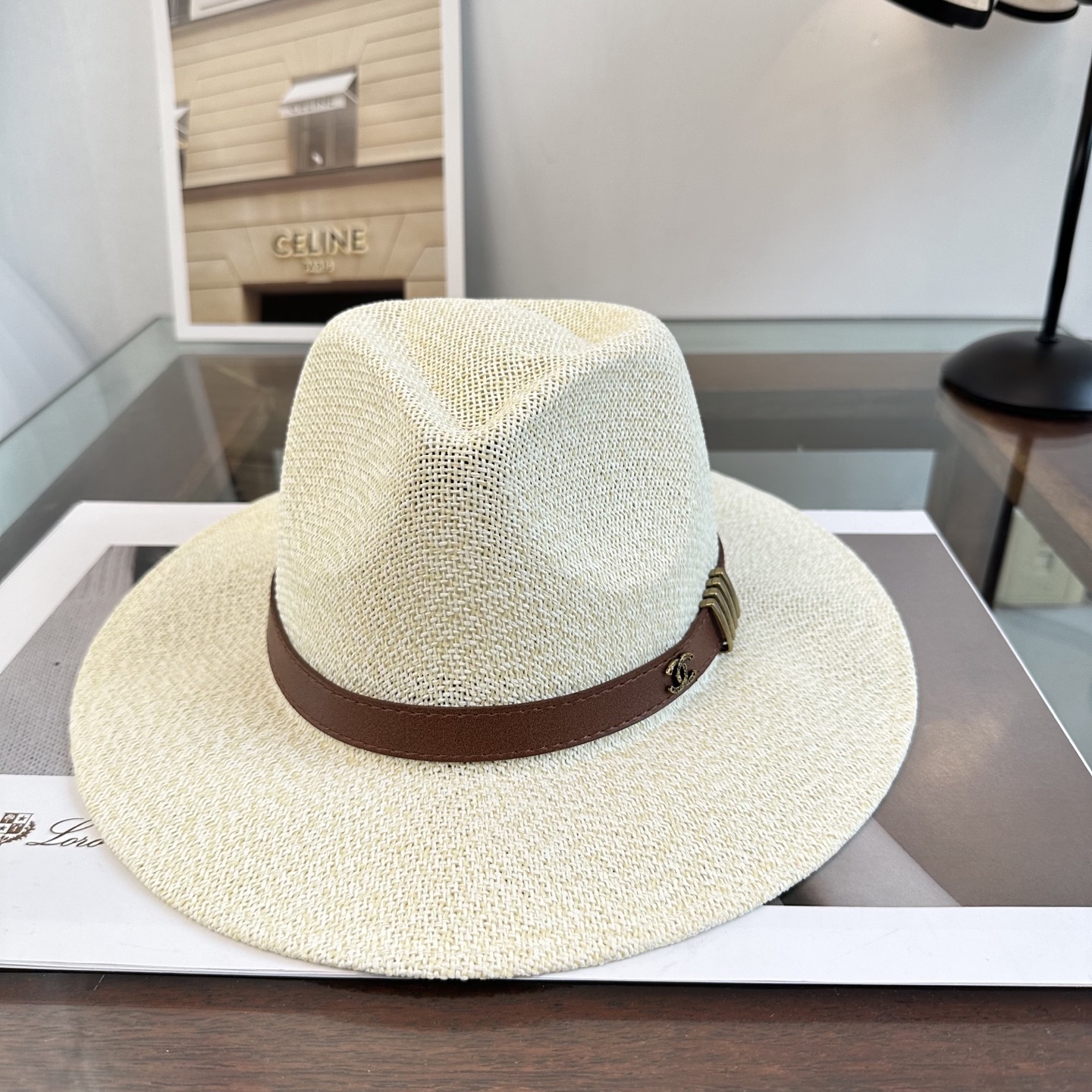 CHANEL香奈儿2026新款平顶草帽 夏天海边首选～新款材质编织而成～质感满分💯