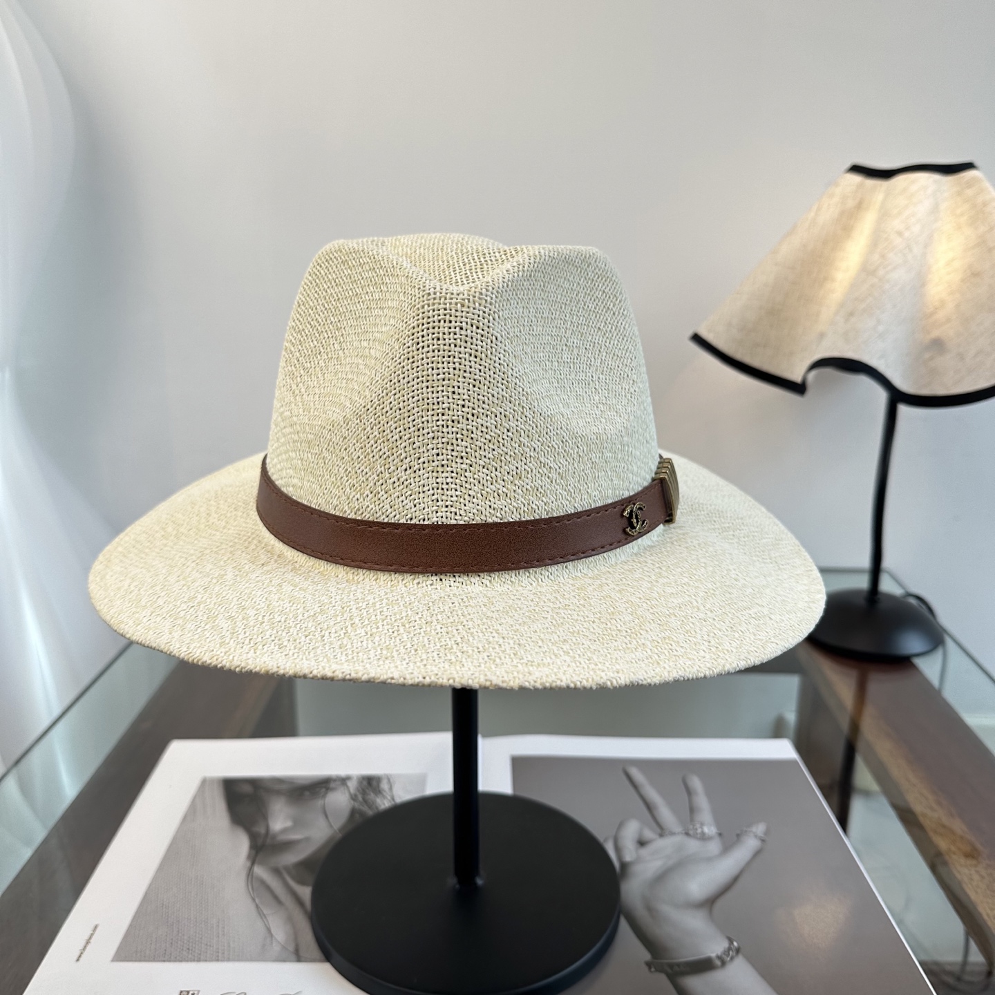 CHANEL香奈儿2026新款平顶草帽 夏天海边首选～新款材质编织而成～质感满分💯