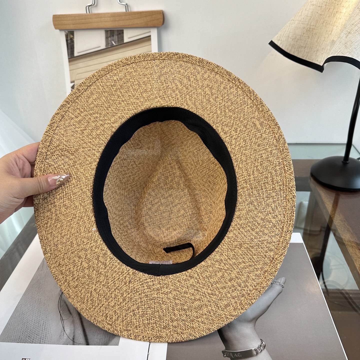 CHANEL香奈儿2026新款平顶草帽 夏天海边首选～新款材质编织而成～质感满分💯