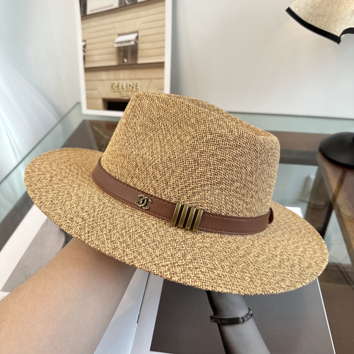 CHANEL香奈儿2026新款平顶草帽 夏天海边首选～新款材质编织而成～质感满分💯