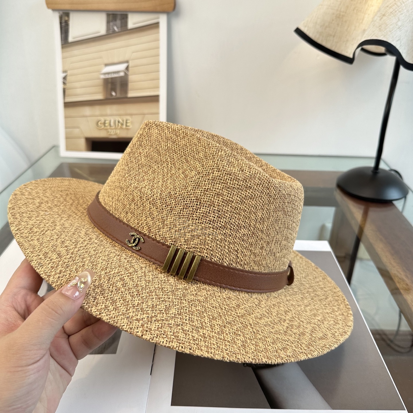 CHANEL香奈儿2026新款平顶草帽 夏天海边首选～新款材质编织而成～质感满分💯