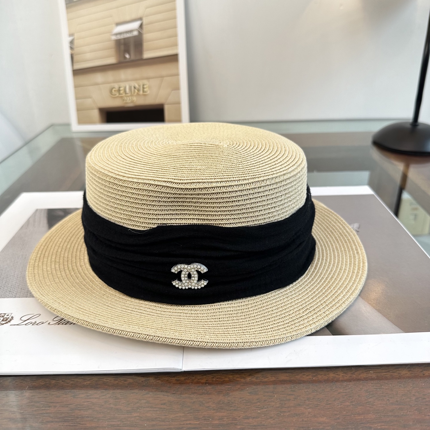 CHANEL香奈儿2026新款平顶草帽 夏天海边首选～新款材质编织而成～质感满分💯