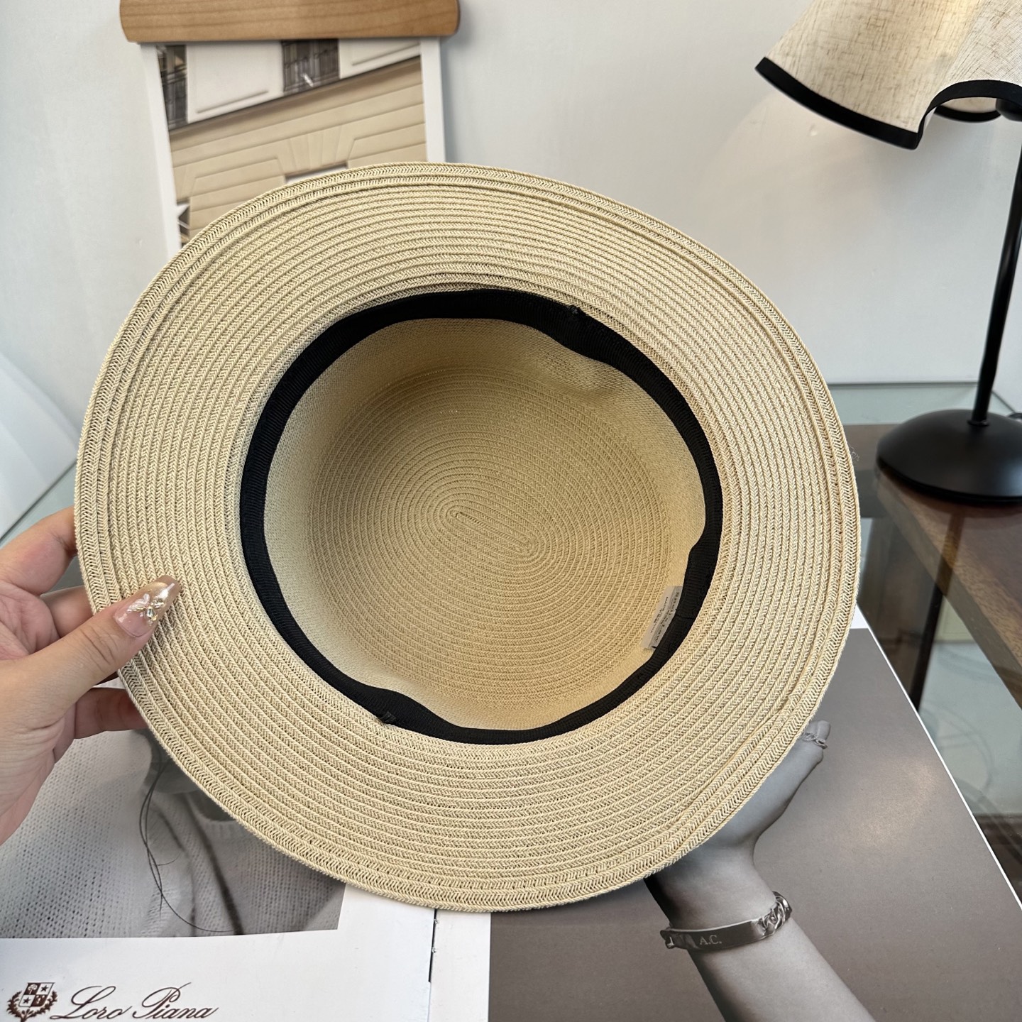 CHANEL香奈儿2026新款平顶草帽 夏天海边首选～新款材质编织而成～质感满分💯