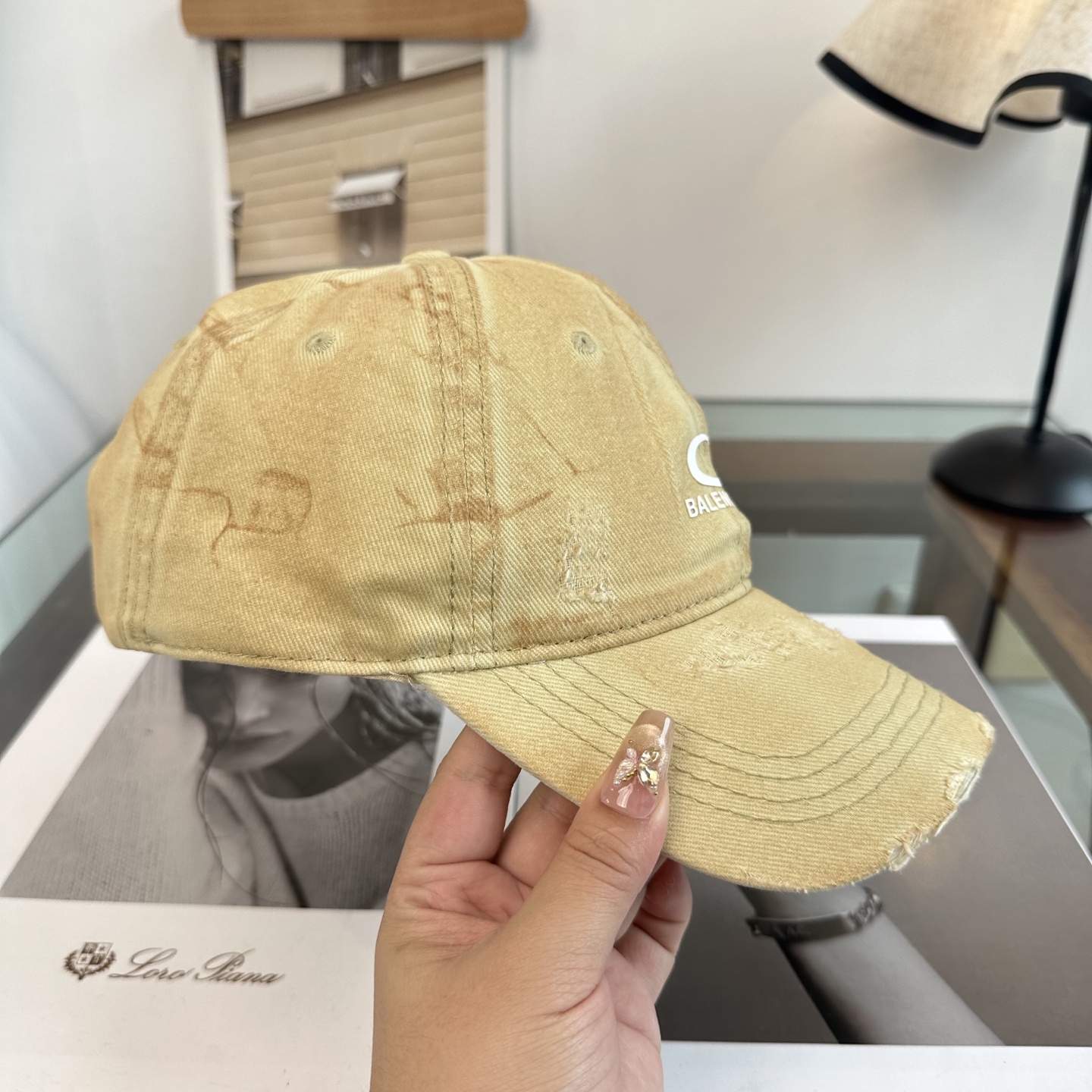 新品Balenciaga 巴黎世家字母新款棒球帽现货秒发🧢简约时尚超级无敌好看的帽子！情侣款！