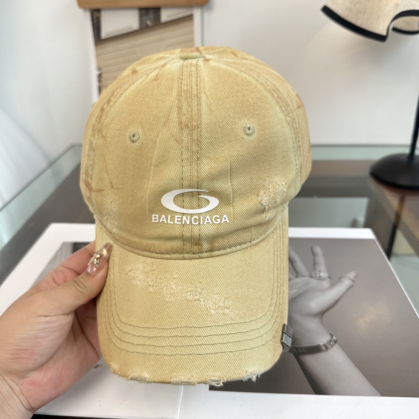 新品Balenciaga 巴黎世家字母新款棒球帽现货秒发🧢简约时尚超级无敌好看的帽子！情侣款！