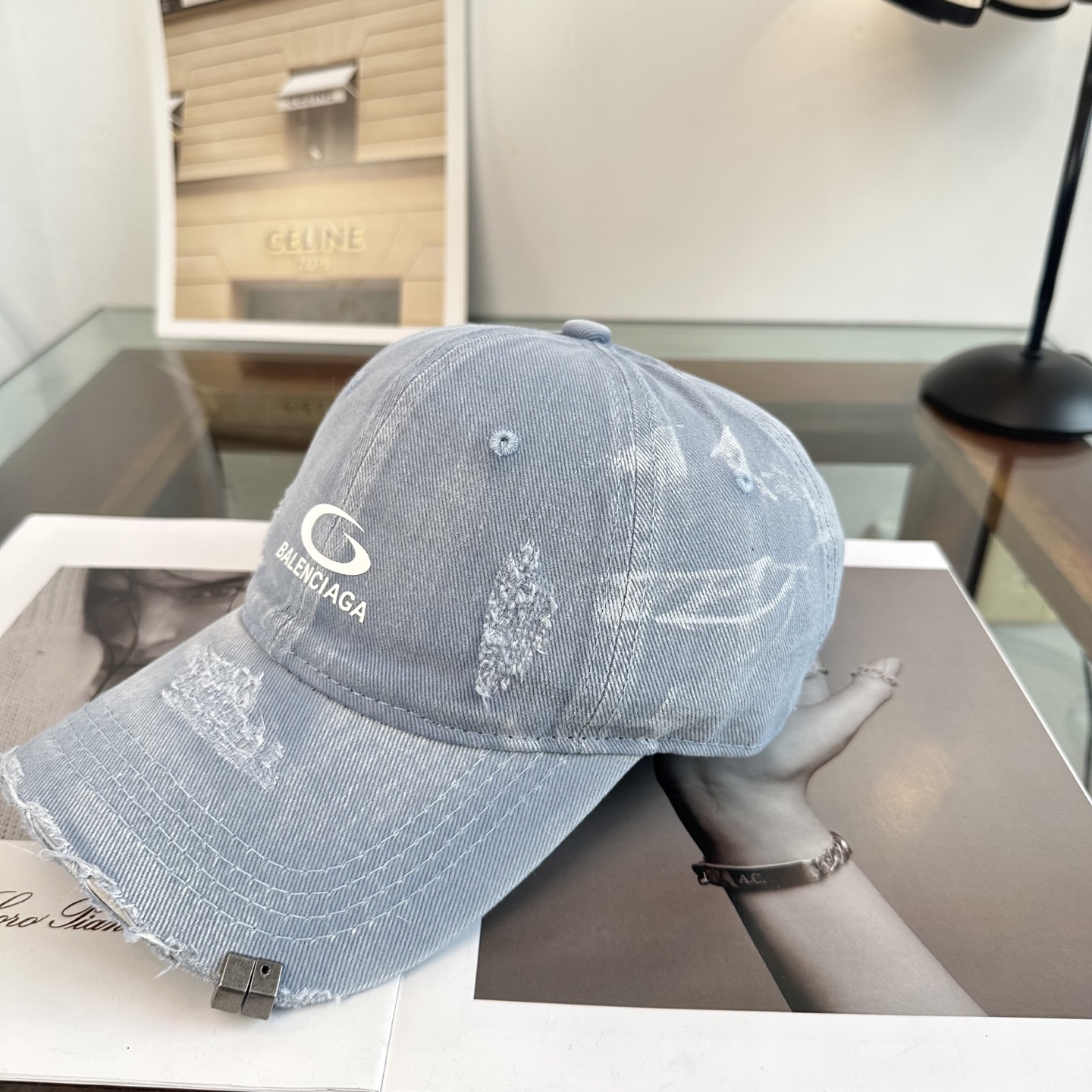 新品Balenciaga 巴黎世家字母新款棒球帽现货秒发🧢简约时尚超级无敌好看的帽子！情侣款！