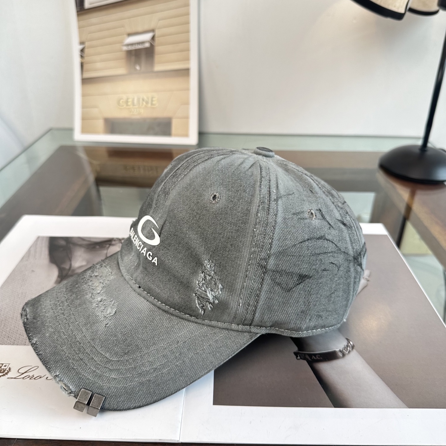 新品Balenciaga 巴黎世家字母新款棒球帽现货秒发🧢简约时尚超级无敌好看的帽子！情侣款！