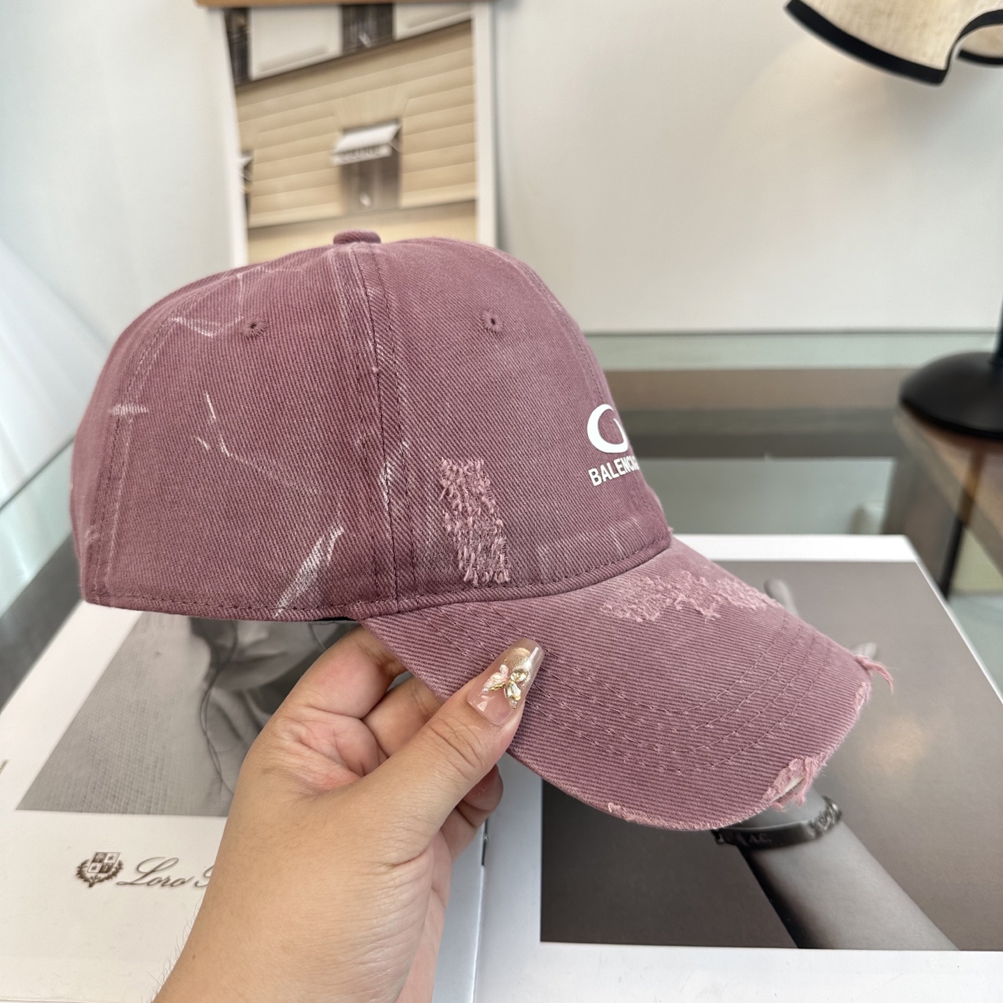 新品Balenciaga 巴黎世家字母新款棒球帽现货秒发🧢简约时尚超级无敌好看的帽子！情侣款！
