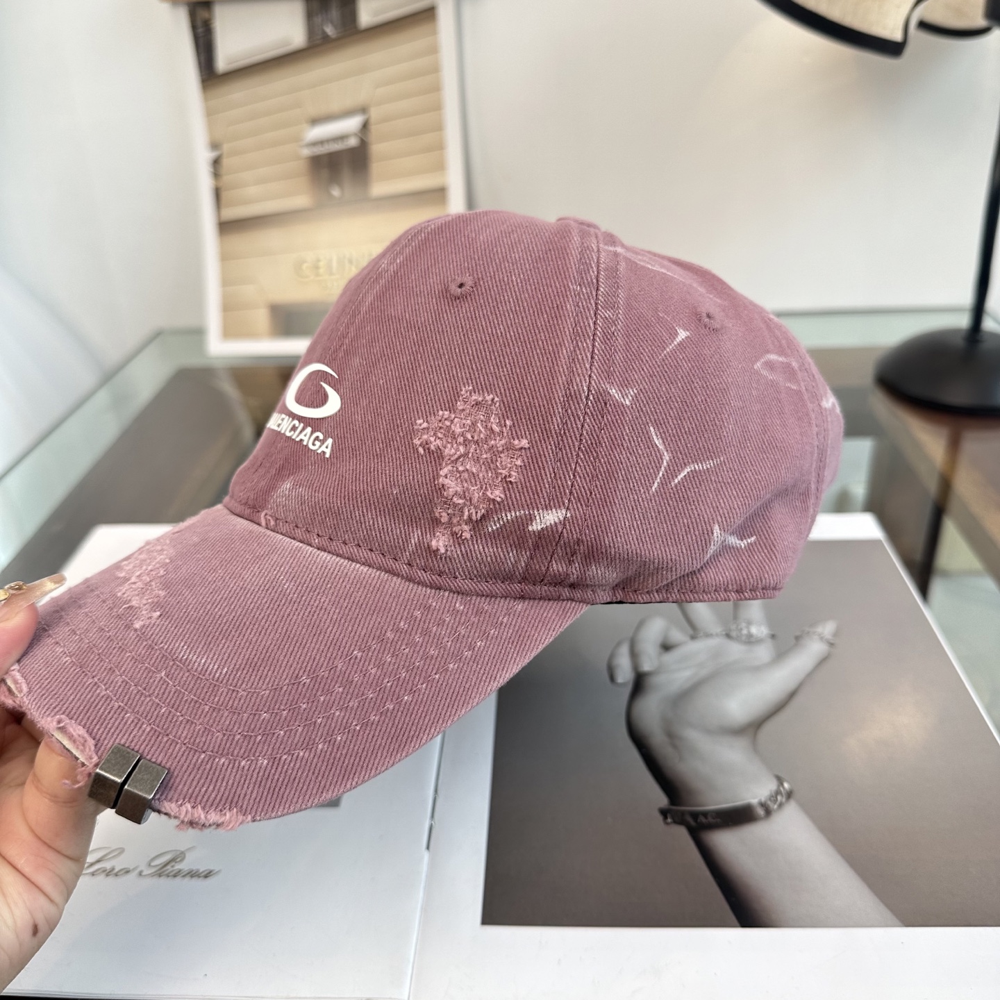 新品Balenciaga 巴黎世家字母新款棒球帽现货秒发🧢简约时尚超级无敌好看的帽子！情侣款！