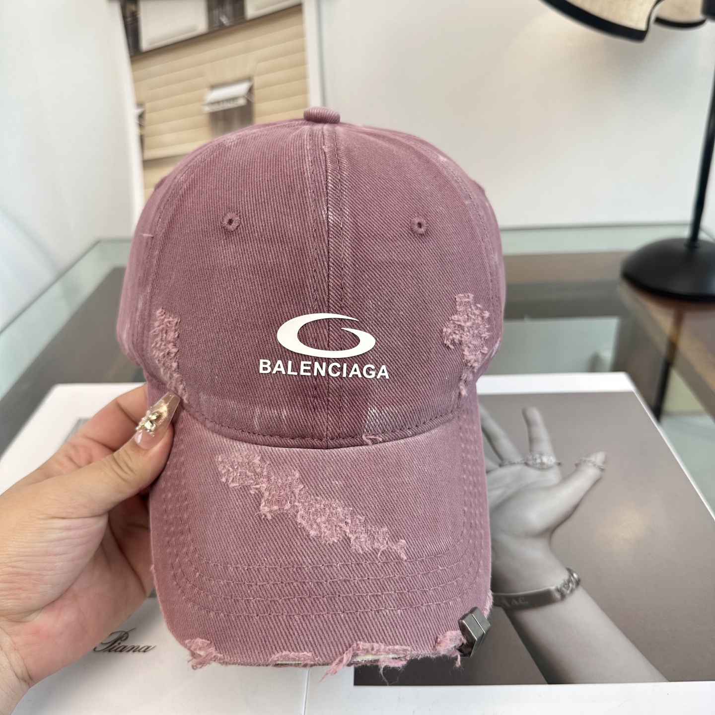 新品Balenciaga 巴黎世家字母新款棒球帽现货秒发🧢简约时尚超级无敌好看的帽子！情侣款！