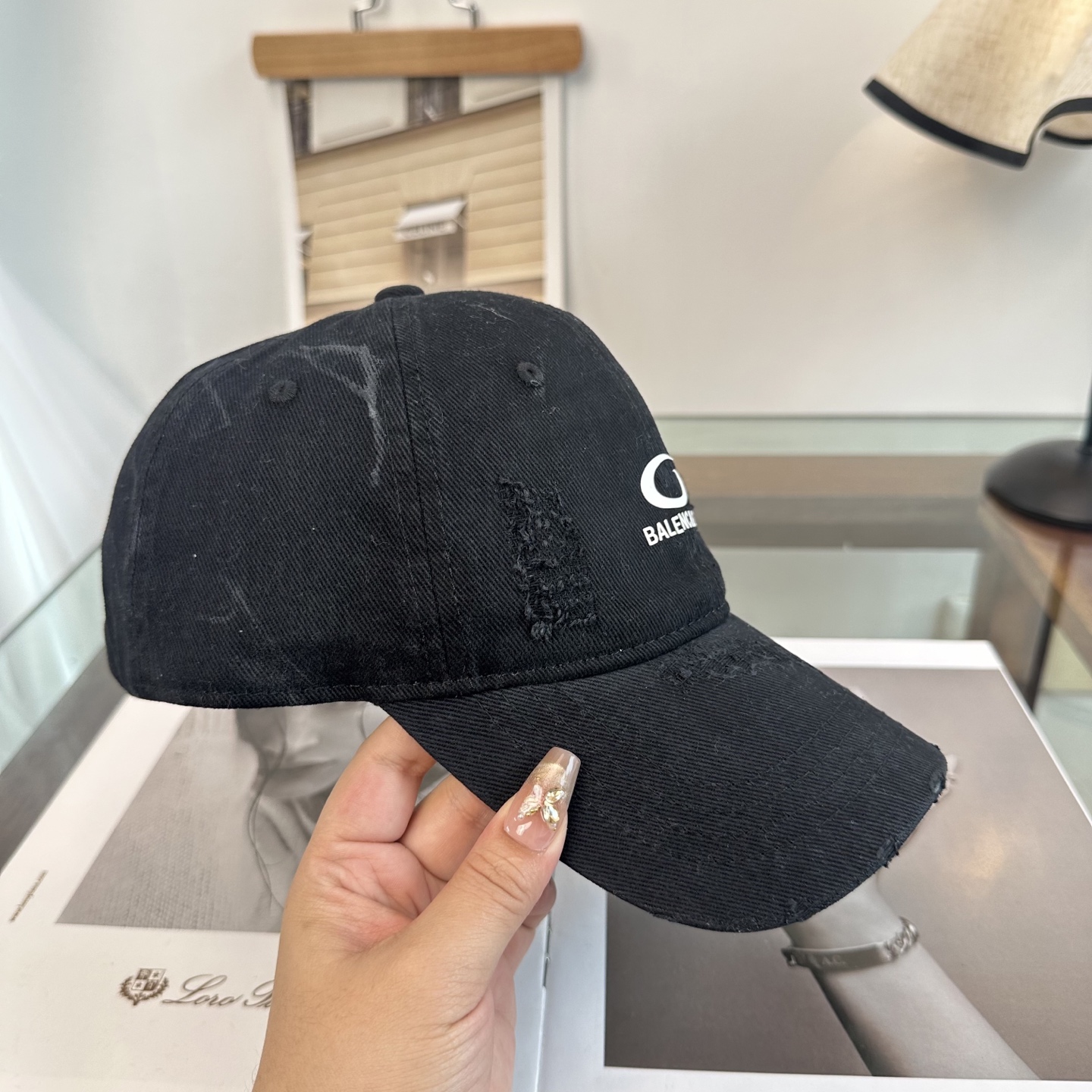 新品Balenciaga 巴黎世家字母新款棒球帽现货秒发🧢简约时尚超级无敌好看的帽子！情侣款！