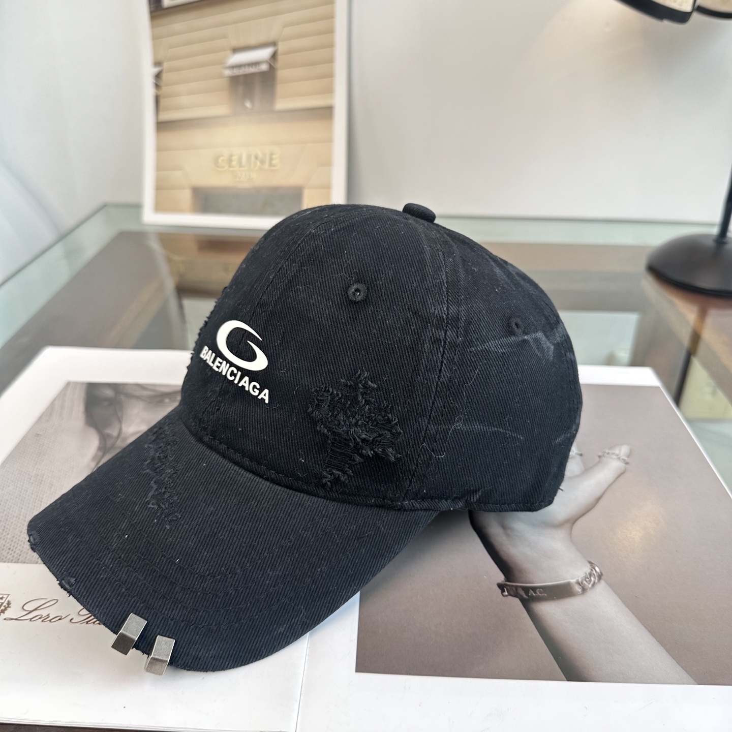 新品Balenciaga 巴黎世家字母新款棒球帽现货秒发🧢简约时尚超级无敌好看的帽子！情侣款！