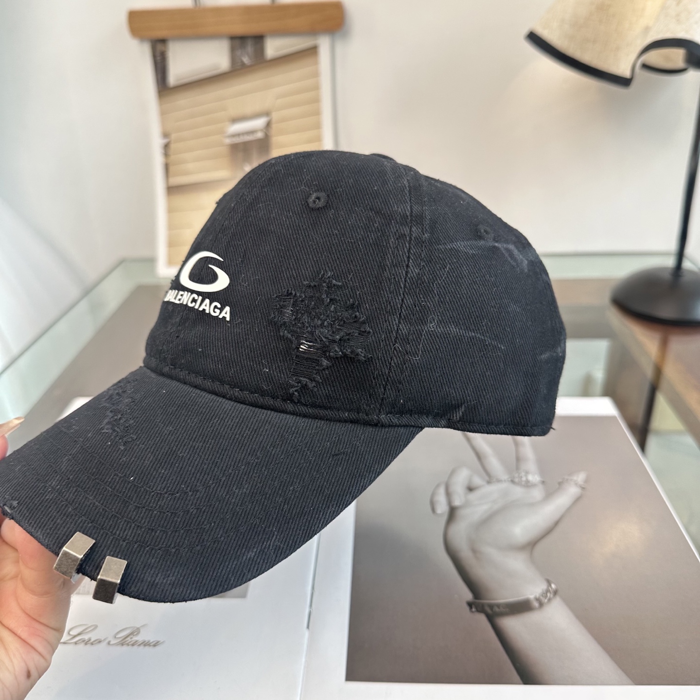 新品Balenciaga 巴黎世家字母新款棒球帽现货秒发🧢简约时尚超级无敌好看的帽子！情侣款！