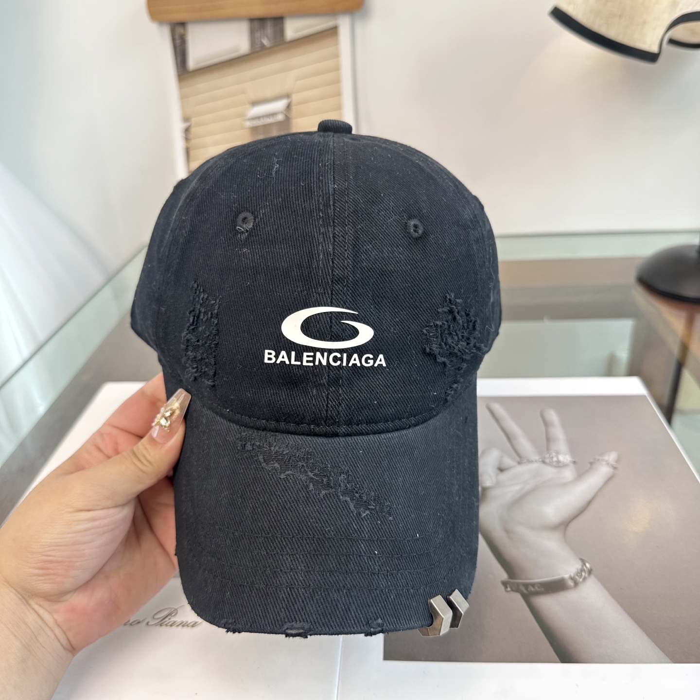 新品Balenciaga 巴黎世家字母新款棒球帽现货秒发🧢简约时尚超级无敌好看的帽子！情侣款！