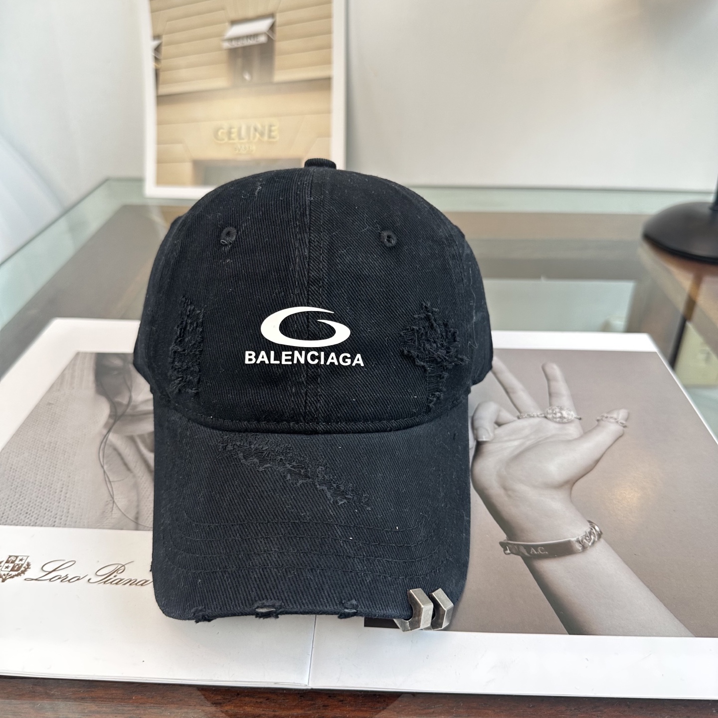新品Balenciaga 巴黎世家字母新款棒球帽现货秒发🧢简约时尚超级无敌好看的帽子！情侣款！