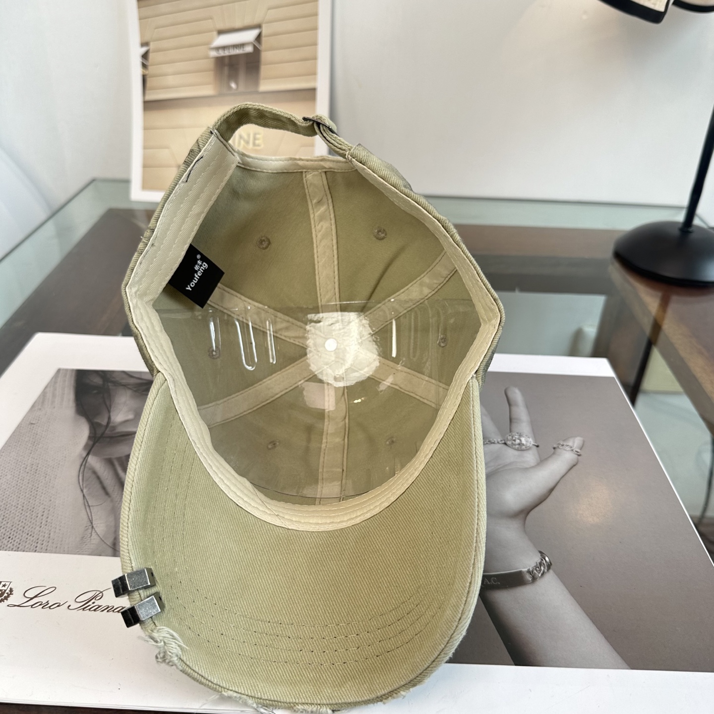 新品Balenciaga 巴黎世家字母新款棒球帽现货秒发🧢简约时尚超级无敌好看的帽子！情侣款！