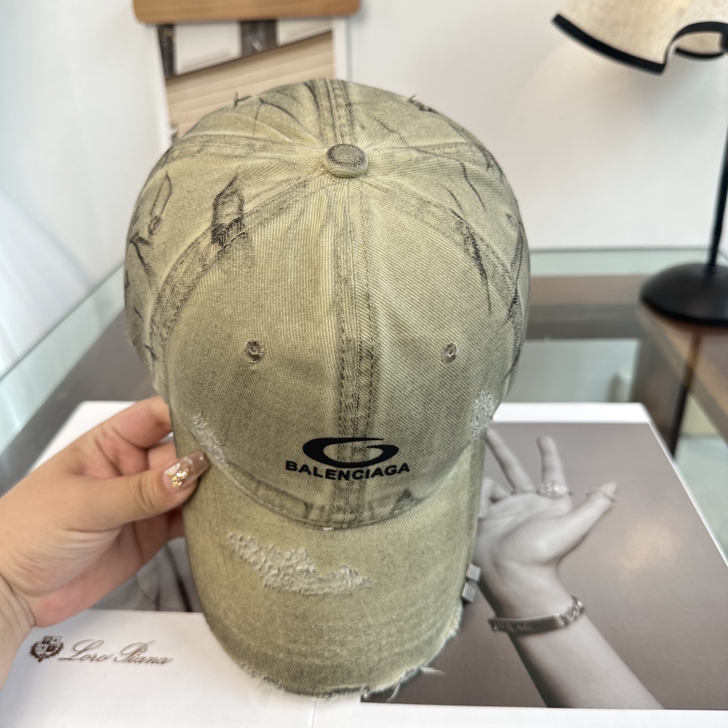 新品Balenciaga 巴黎世家字母新款棒球帽现货秒发🧢简约时尚超级无敌好看的帽子！情侣款！