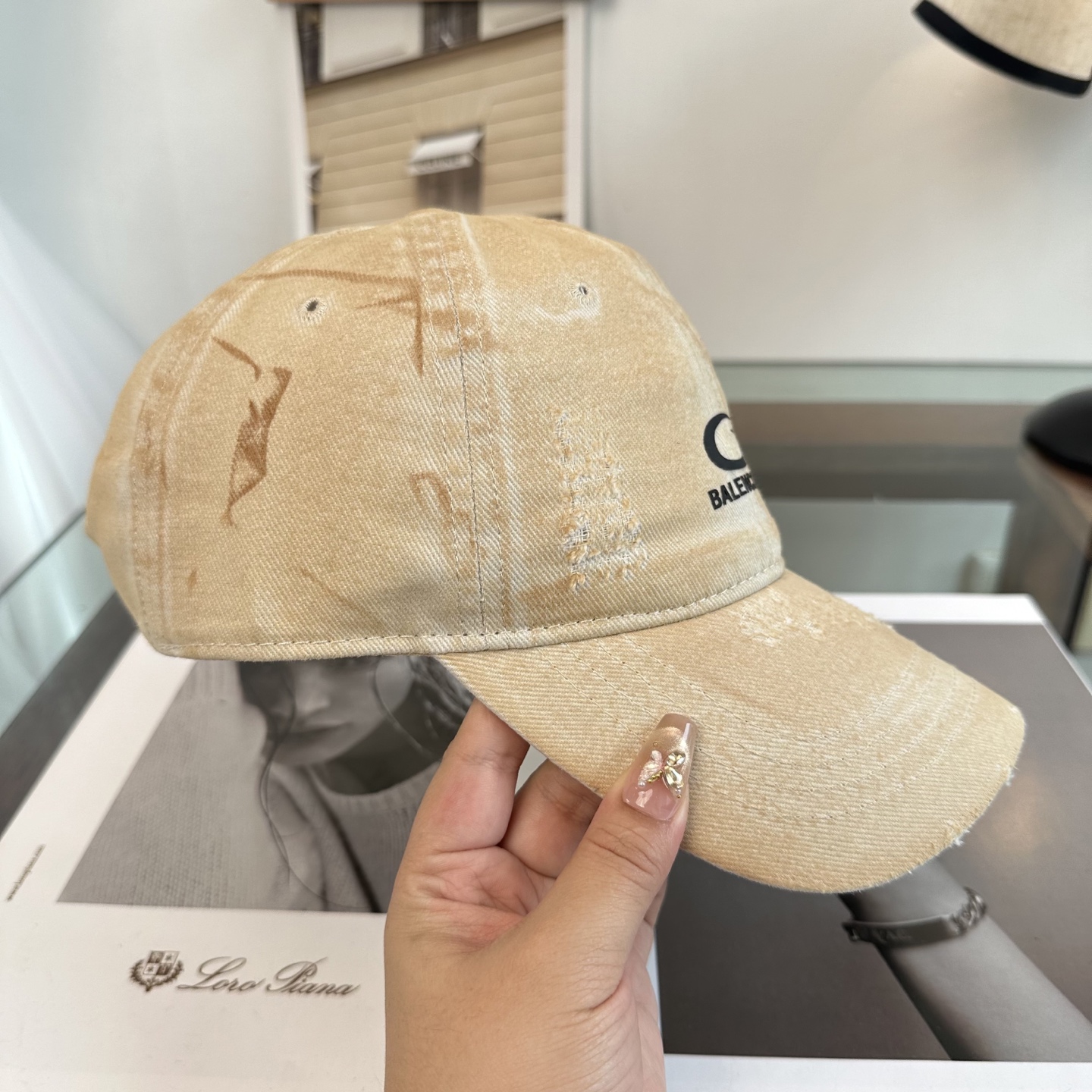 新品Balenciaga 巴黎世家字母新款棒球帽现货秒发🧢简约时尚超级无敌好看的帽子！情侣款！