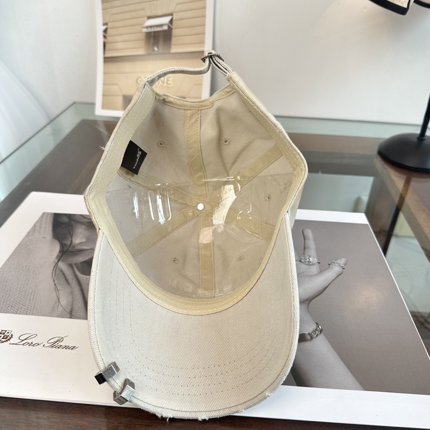 新品Balenciaga 巴黎世家字母新款棒球帽现货秒发🧢简约时尚超级无敌好看的帽子！情侣款！