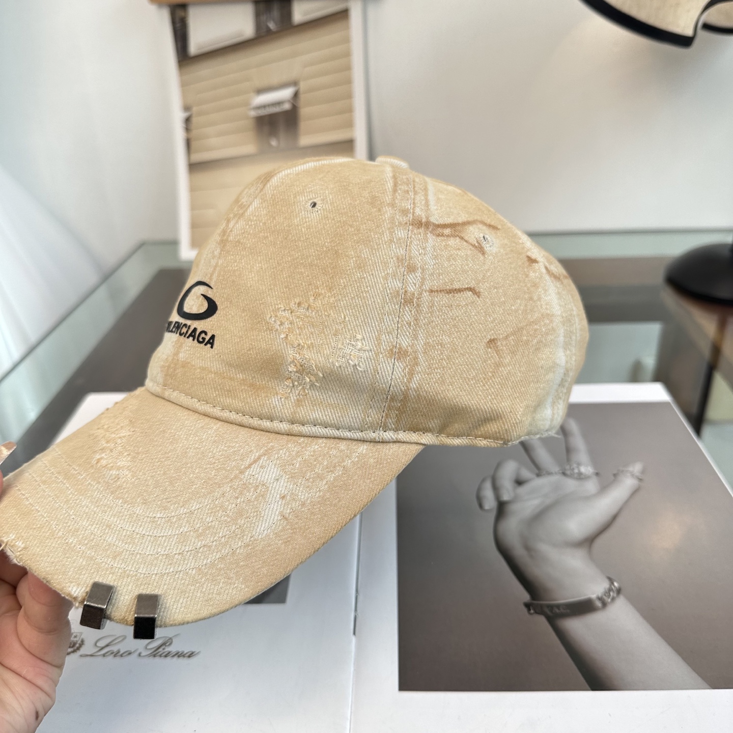 新品Balenciaga 巴黎世家字母新款棒球帽现货秒发🧢简约时尚超级无敌好看的帽子！情侣款！