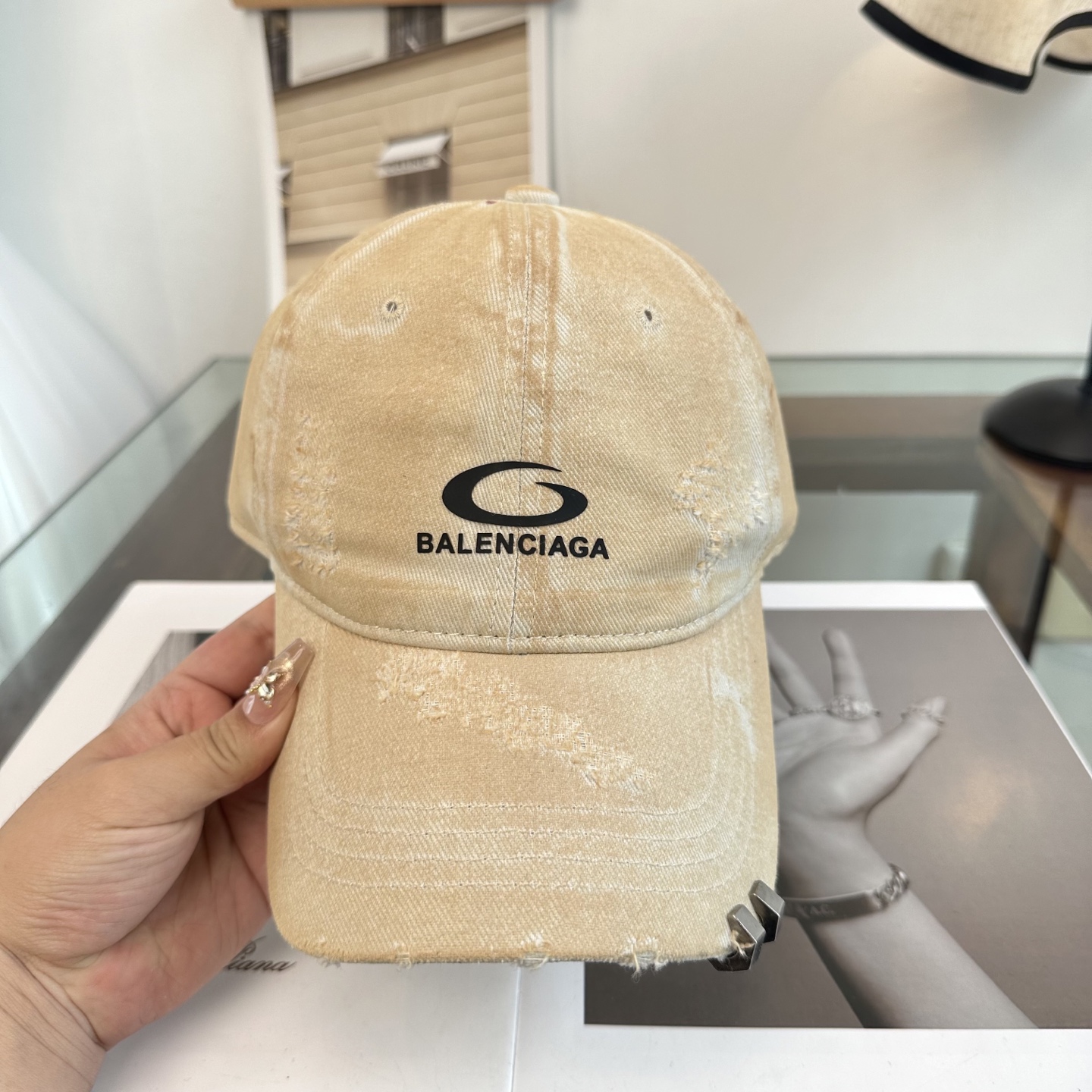新品Balenciaga 巴黎世家字母新款棒球帽现货秒发🧢简约时尚超级无敌好看的帽子！情侣款！