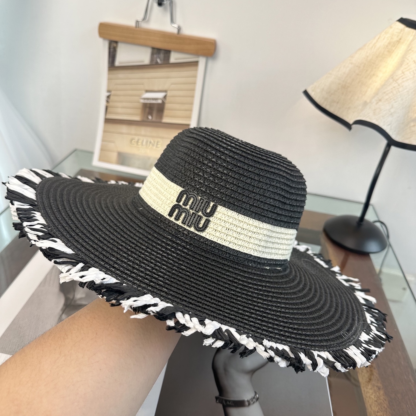 miumiu缪缪 2026新款平顶草帽 夏天海边首选～新款材质编织而成～质感满分💯