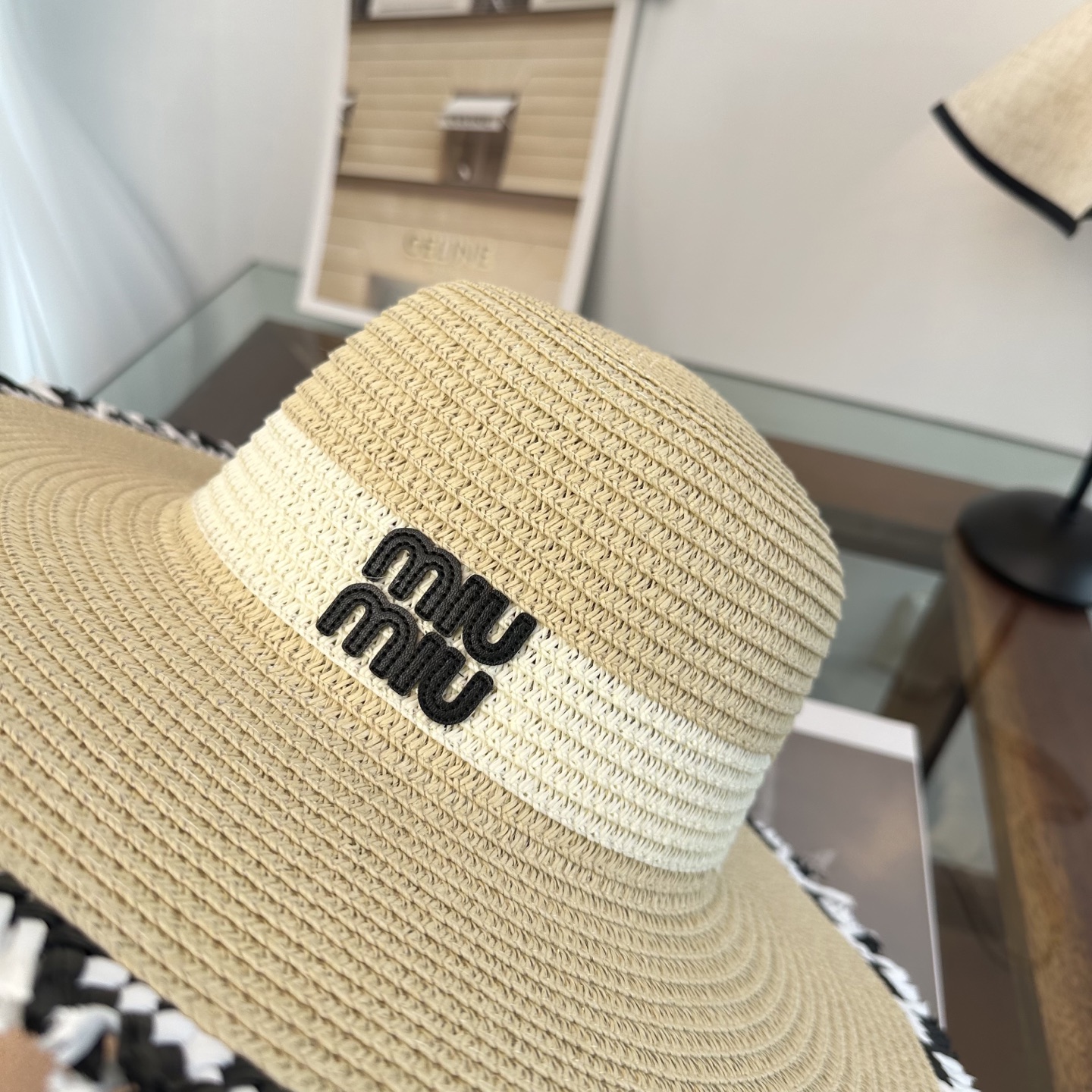 miumiu缪缪 2026新款平顶草帽 夏天海边首选～新款材质编织而成～质感满分💯