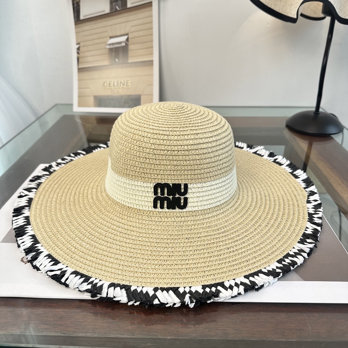 miumiu缪缪 2026新款平顶草帽 夏天海边首选～新款材质编织而成～质感满分💯