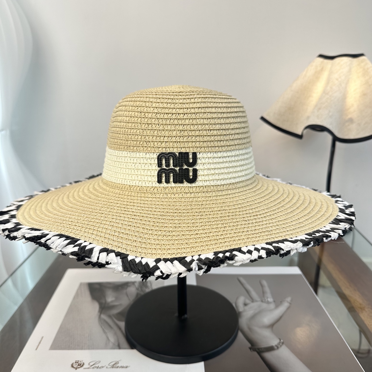 miumiu缪缪 2026新款平顶草帽 夏天海边首选～新款材质编织而成～质感满分💯