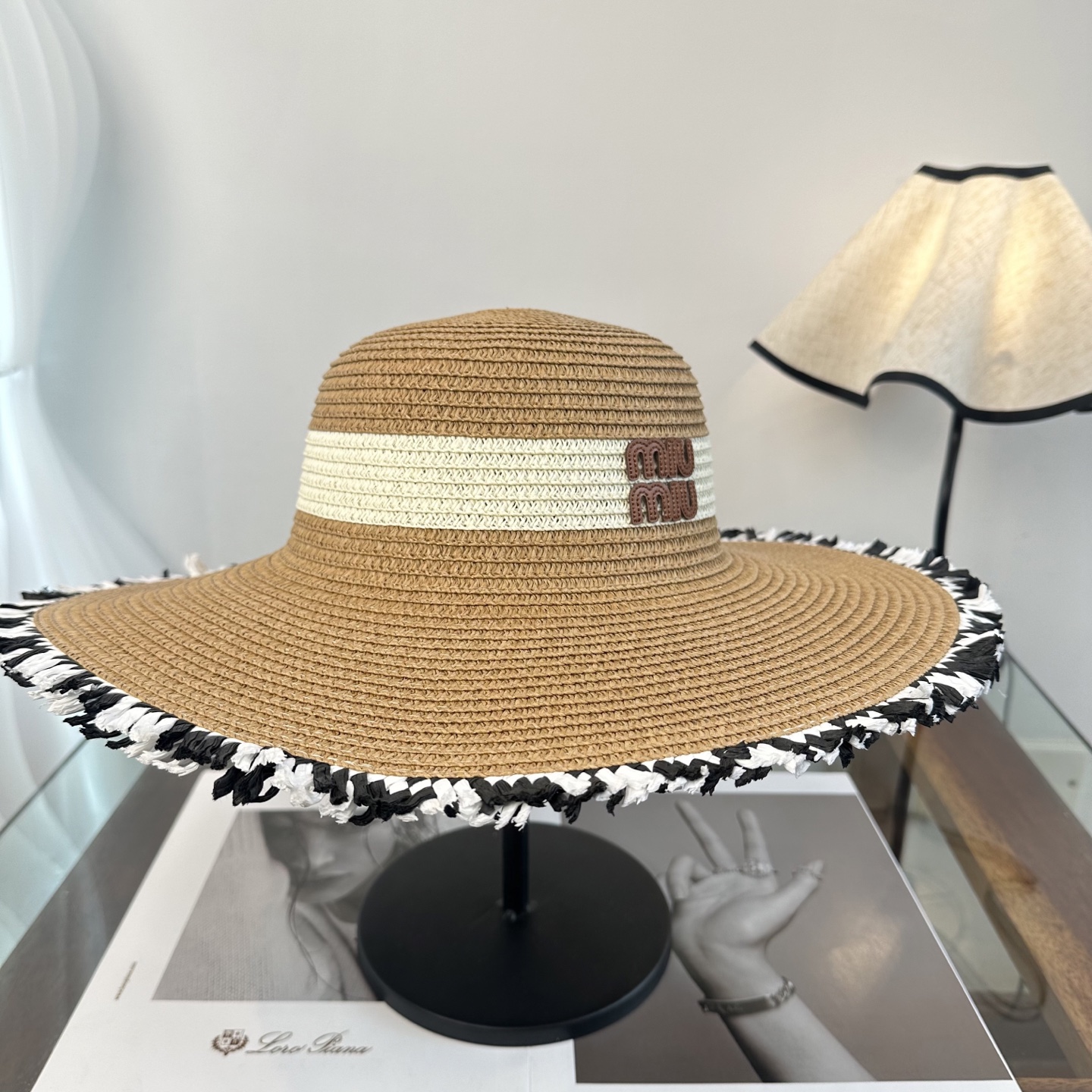 miumiu缪缪 2026新款平顶草帽 夏天海边首选～新款材质编织而成～质感满分💯