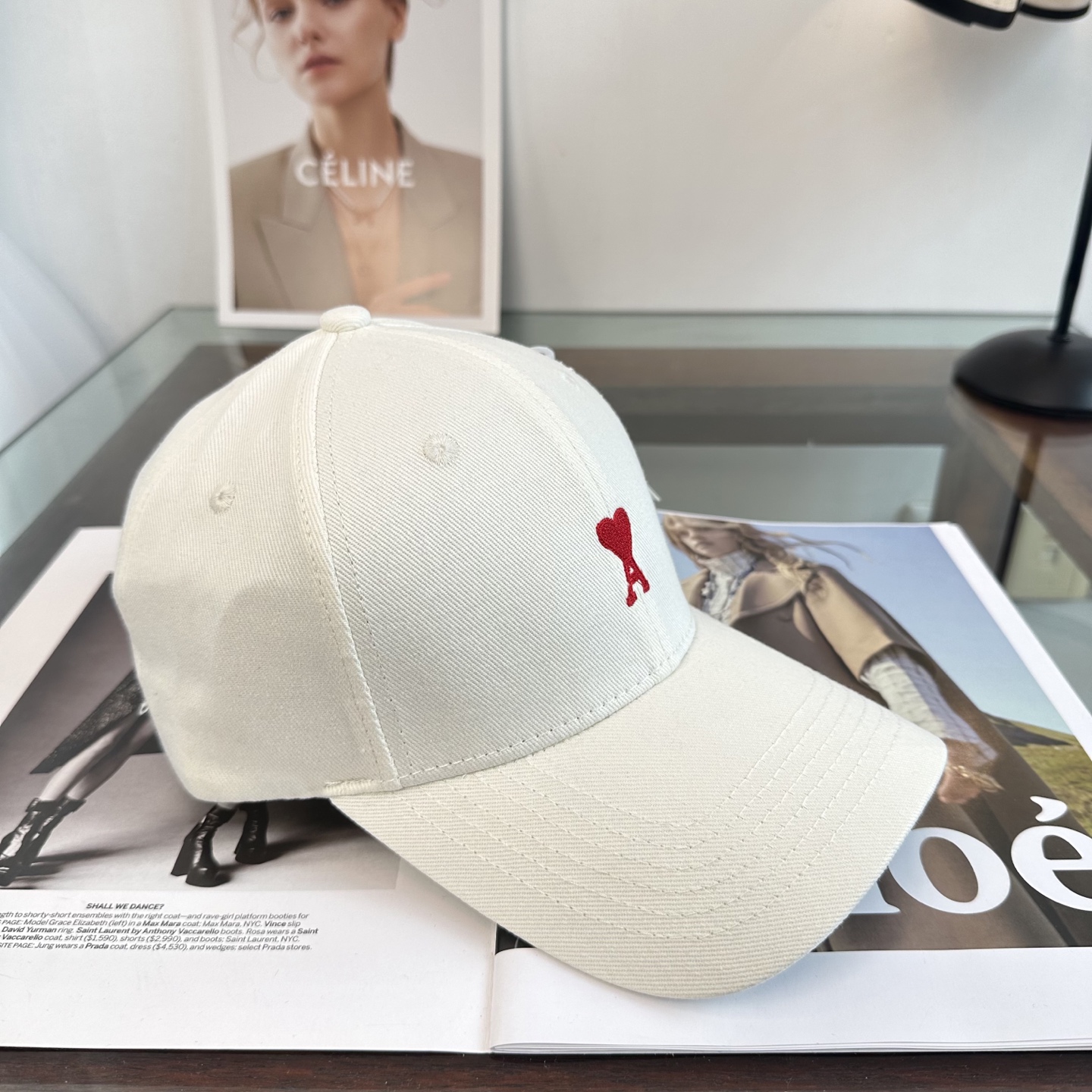 ami 棒球帽颜值担当，遮阳挡风的四季款，闭眼入版型挺阔 面料很好喔