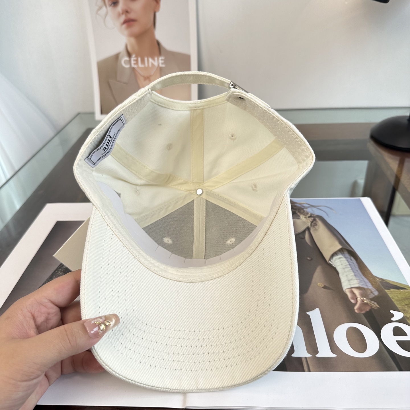 ami 棒球帽颜值担当，遮阳挡风的四季款，闭眼入版型挺阔 面料很好喔