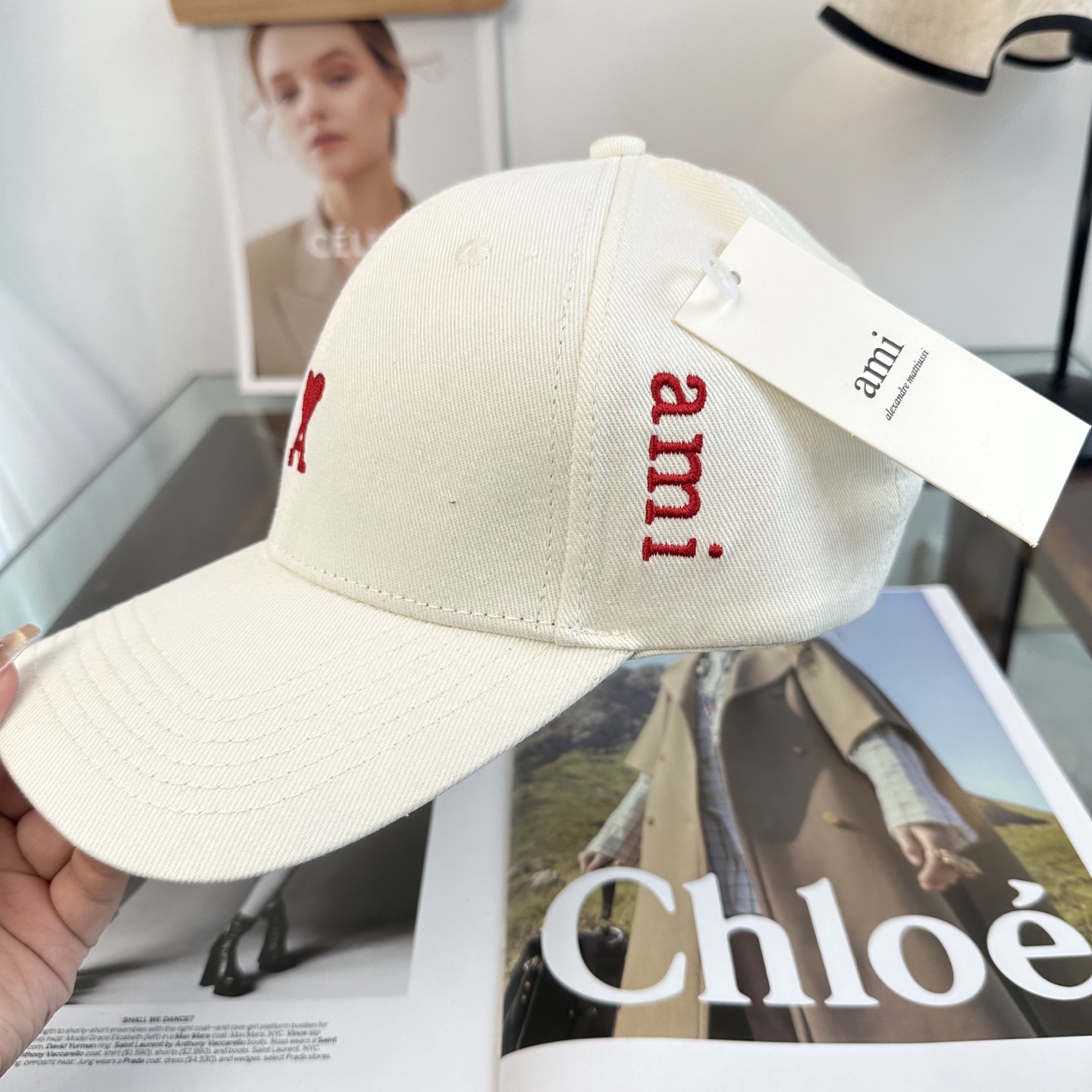 ami 棒球帽颜值担当，遮阳挡风的四季款，闭眼入版型挺阔 面料很好喔