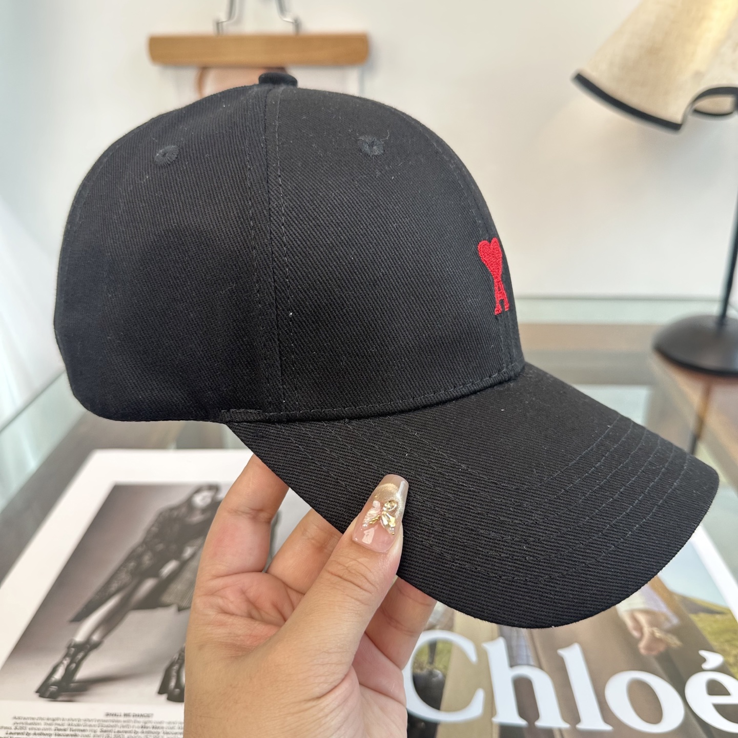 ami 棒球帽颜值担当，遮阳挡风的四季款，闭眼入版型挺阔 面料很好喔