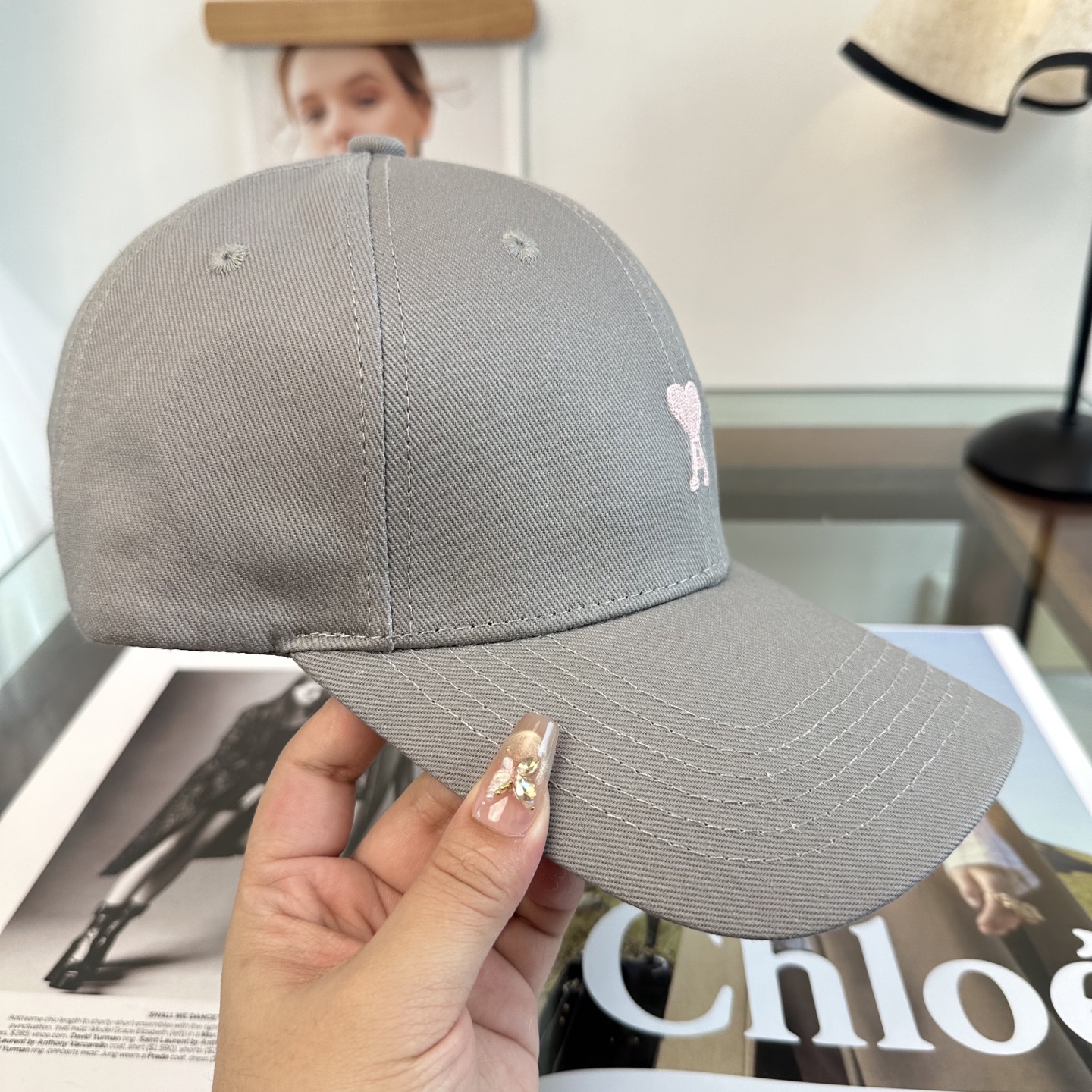 ami 棒球帽颜值担当，遮阳挡风的四季款，闭眼入版型挺阔 面料很好喔