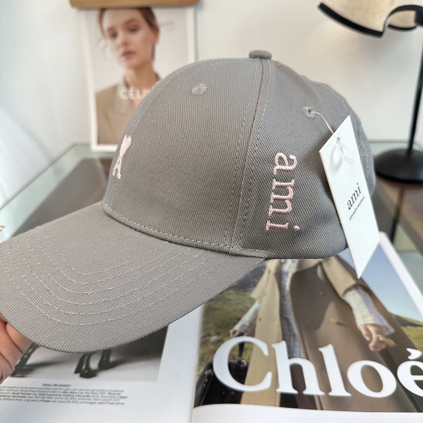 ami 棒球帽颜值担当，遮阳挡风的四季款，闭眼入版型挺阔 面料很好喔