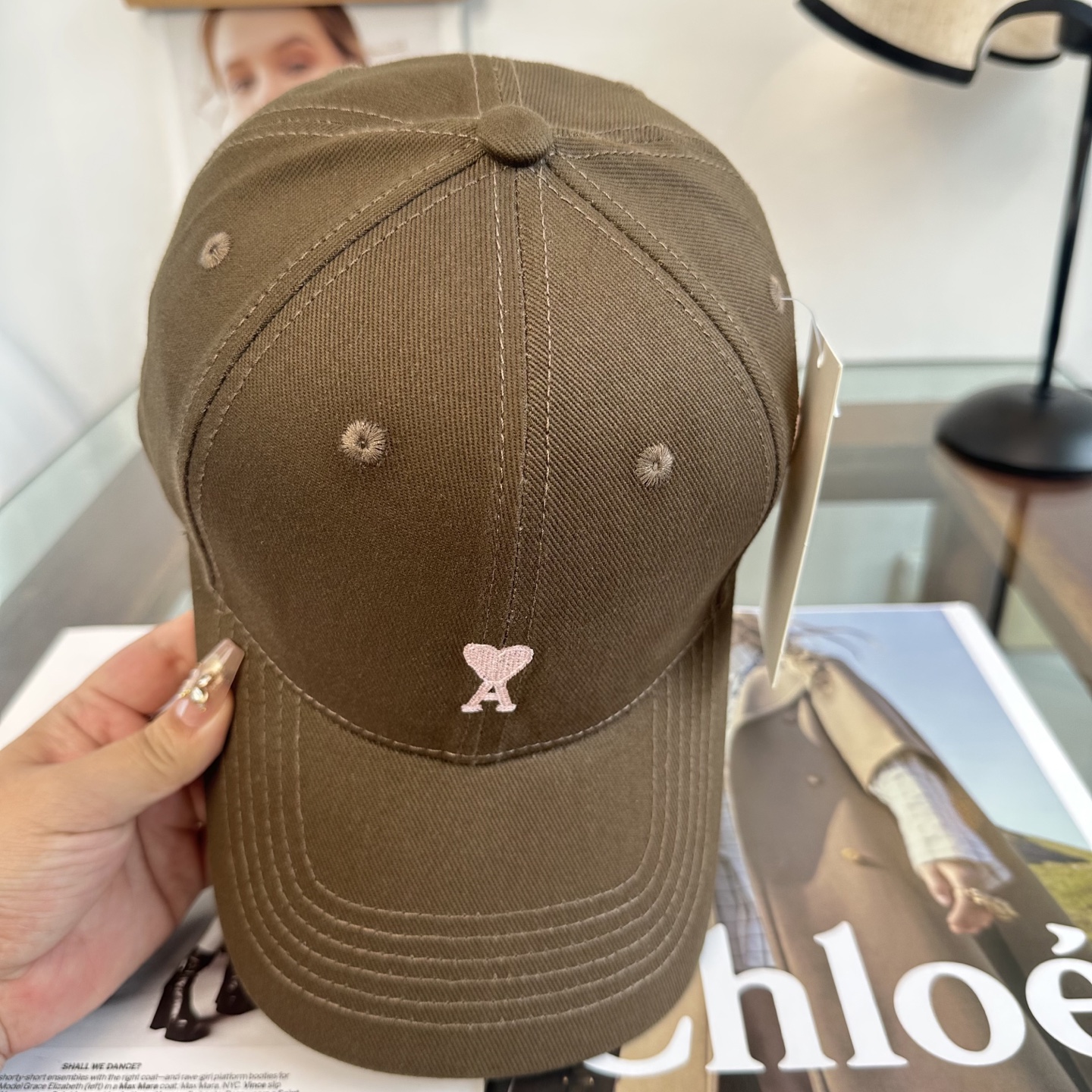 ami 棒球帽颜值担当，遮阳挡风的四季款，闭眼入版型挺阔 面料很好喔