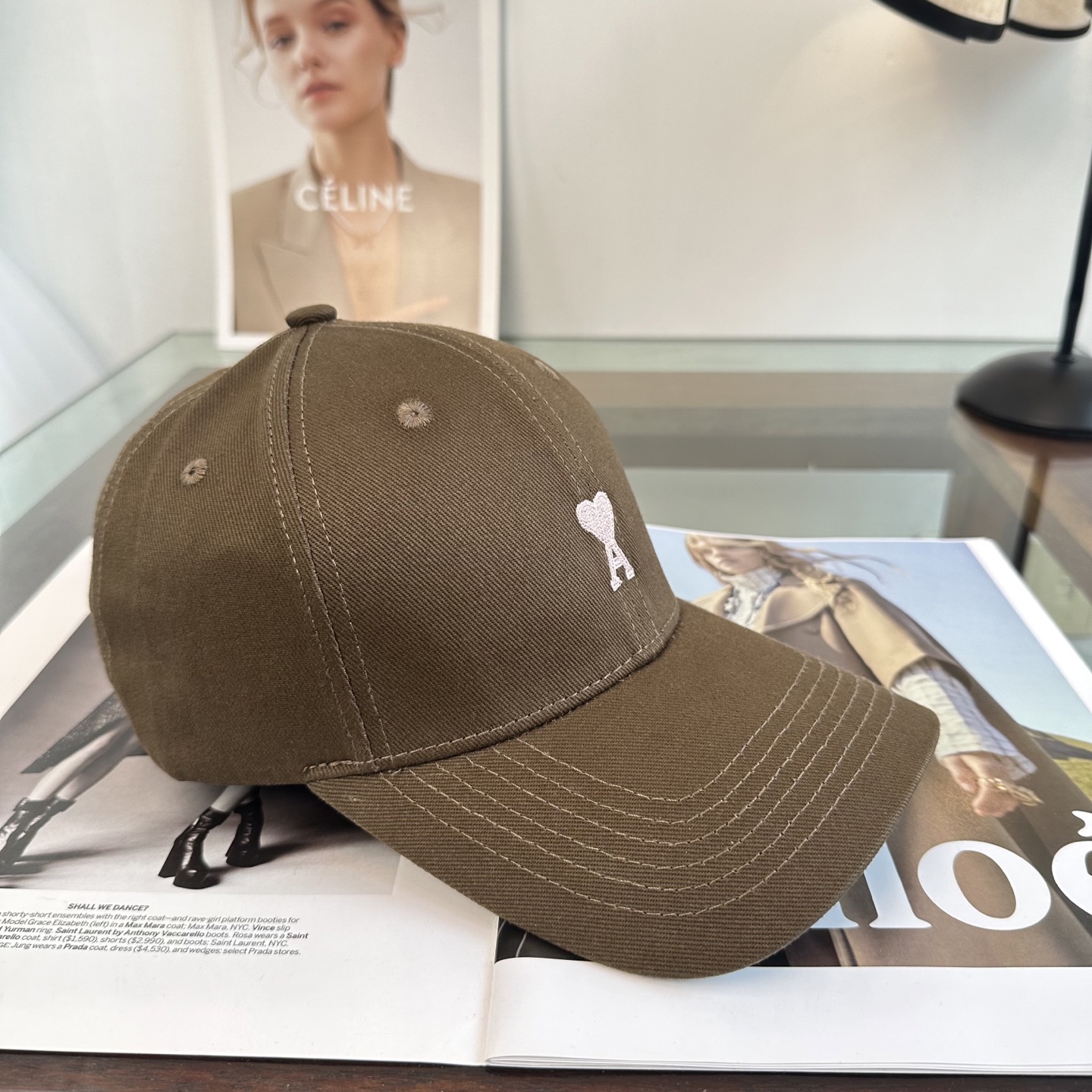 ami 棒球帽颜值担当，遮阳挡风的四季款，闭眼入版型挺阔 面料很好喔