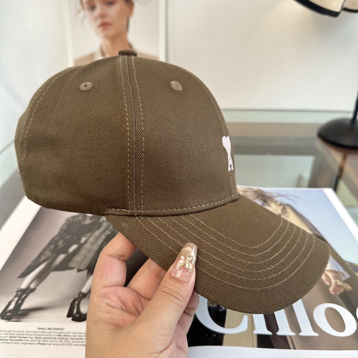 ami 棒球帽颜值担当，遮阳挡风的四季款，闭眼入版型挺阔 面料很好喔