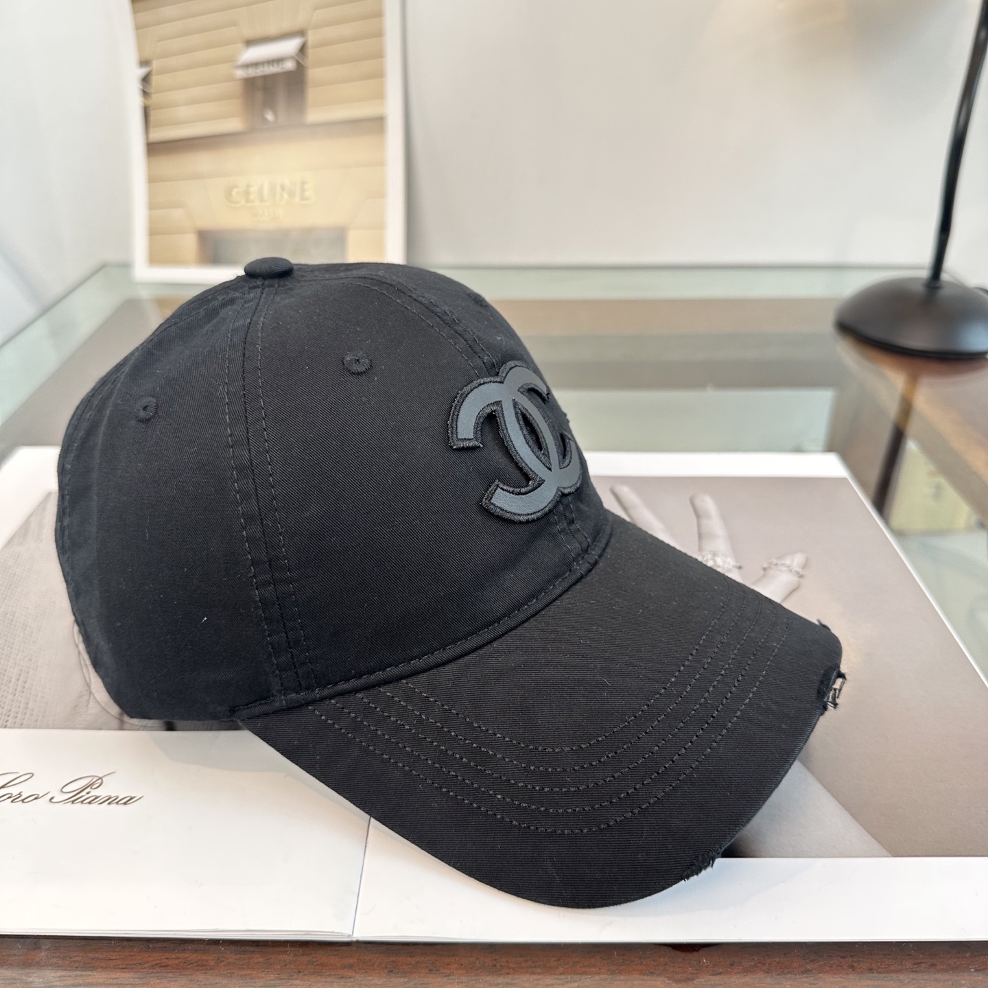 【CHANEL香奈儿】新款高级感唯美纹路小香风鸭舌帽 ，遮阳又超好搭配，出街单品 高货版本原单品质👄