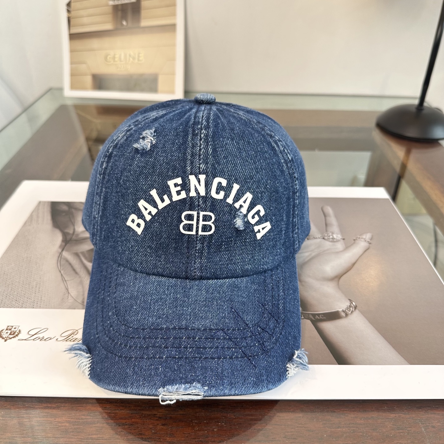 新品Balenciaga 巴黎世家字母新款棒球帽现货秒发🧢简约时尚超级无敌好看的帽子！情侣款！