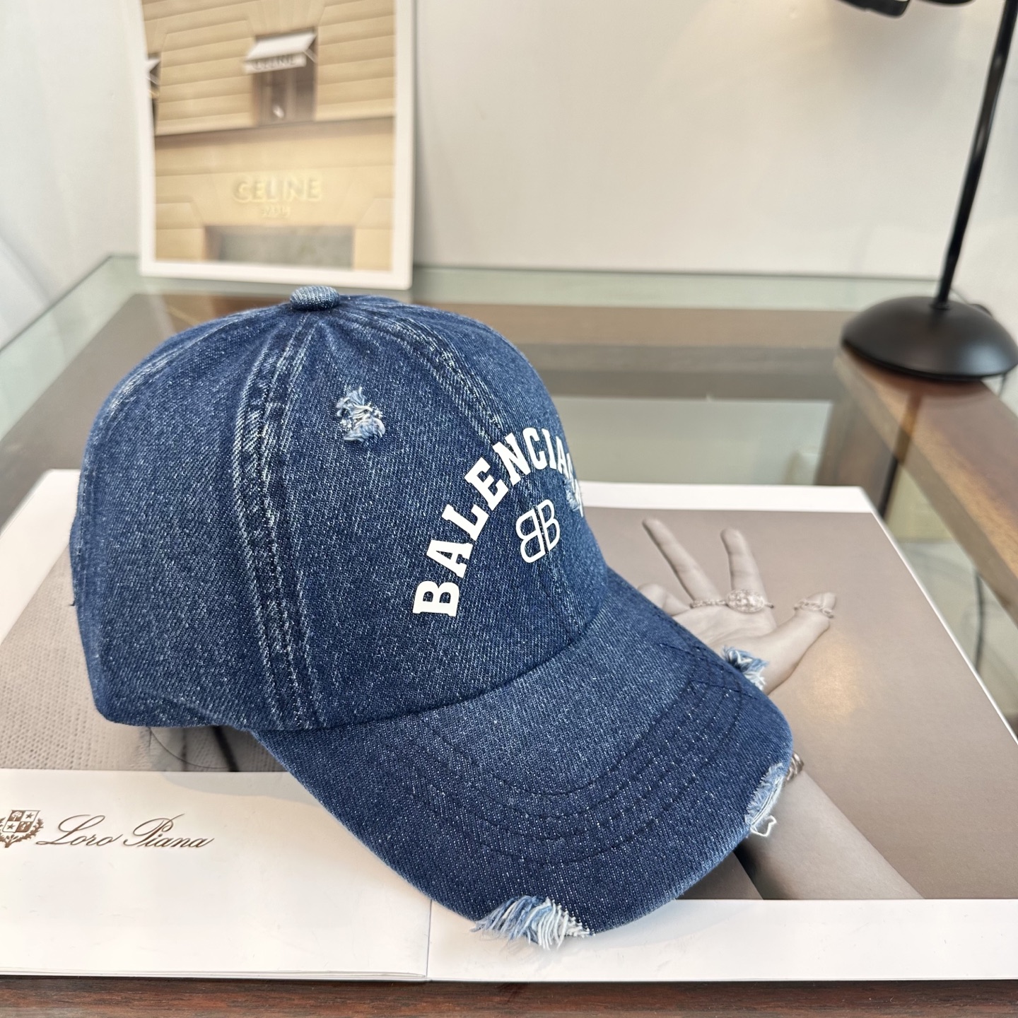 新品Balenciaga 巴黎世家字母新款棒球帽现货秒发🧢简约时尚超级无敌好看的帽子！情侣款！