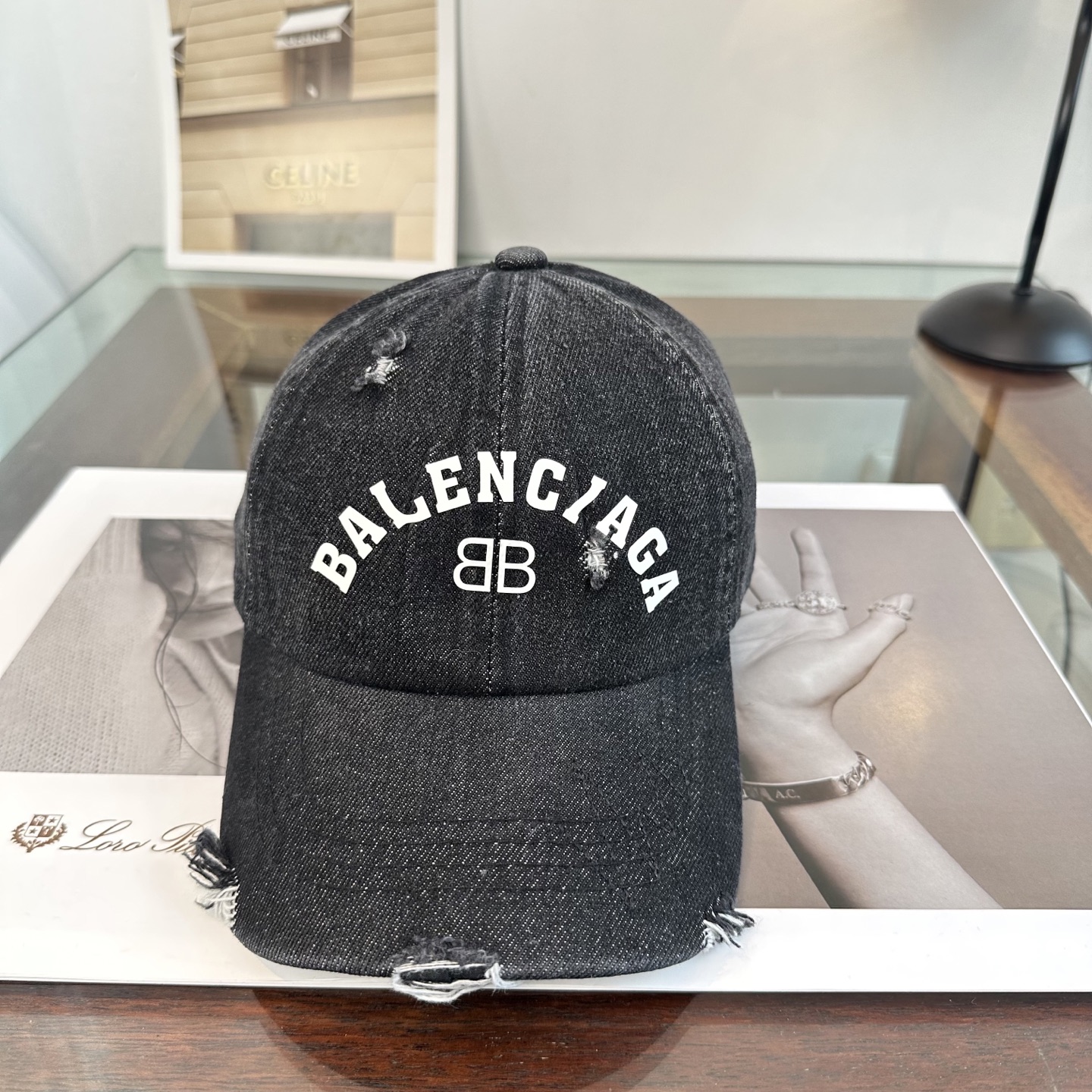 Balenciaga 新品Balenciaga 巴黎世家字母新款棒球帽