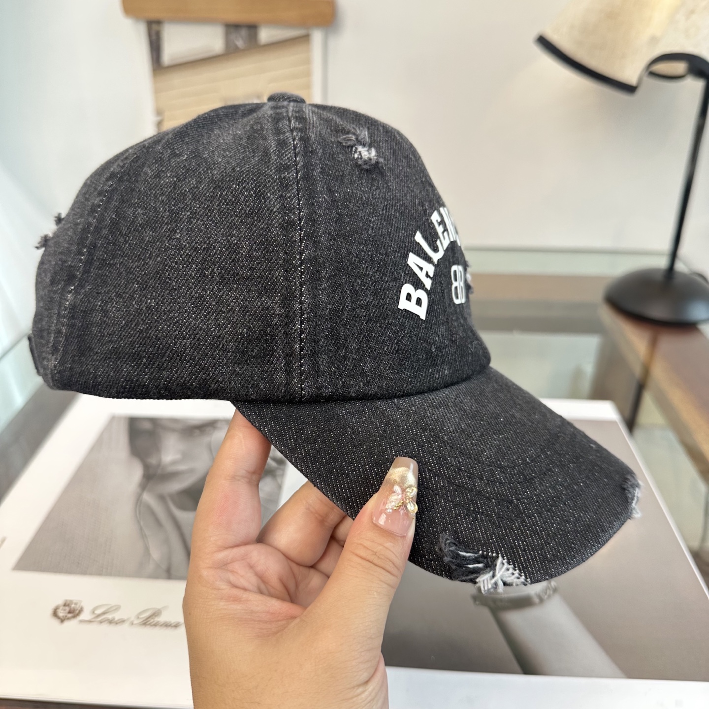 新品Balenciaga 巴黎世家字母新款棒球帽现货秒发🧢简约时尚超级无敌好看的帽子！情侣款！