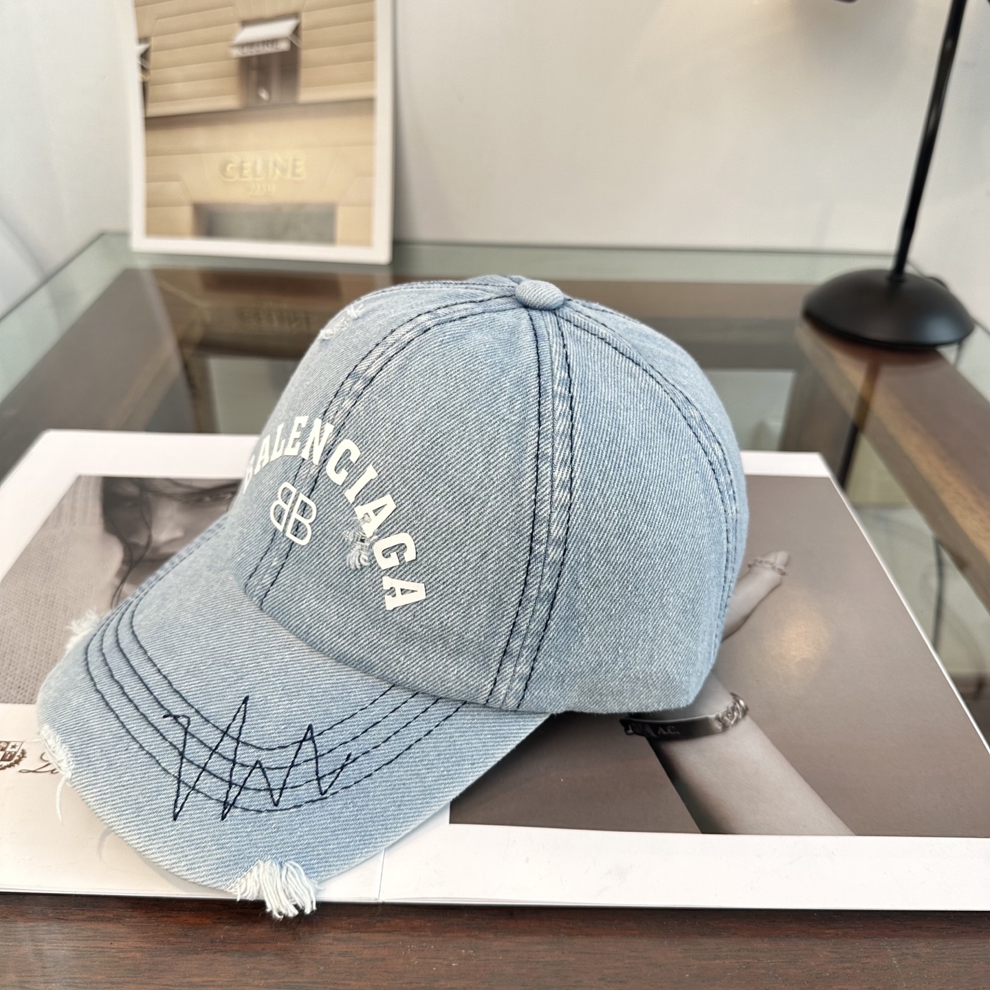 新品Balenciaga 巴黎世家字母新款棒球帽现货秒发🧢简约时尚超级无敌好看的帽子！情侣款！