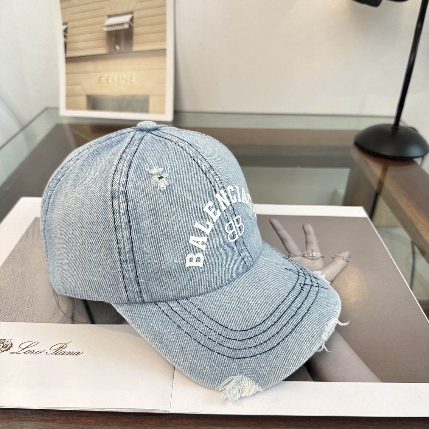 新品Balenciaga 巴黎世家字母新款棒球帽现货秒发🧢简约时尚超级无敌好看的帽子！情侣款！
