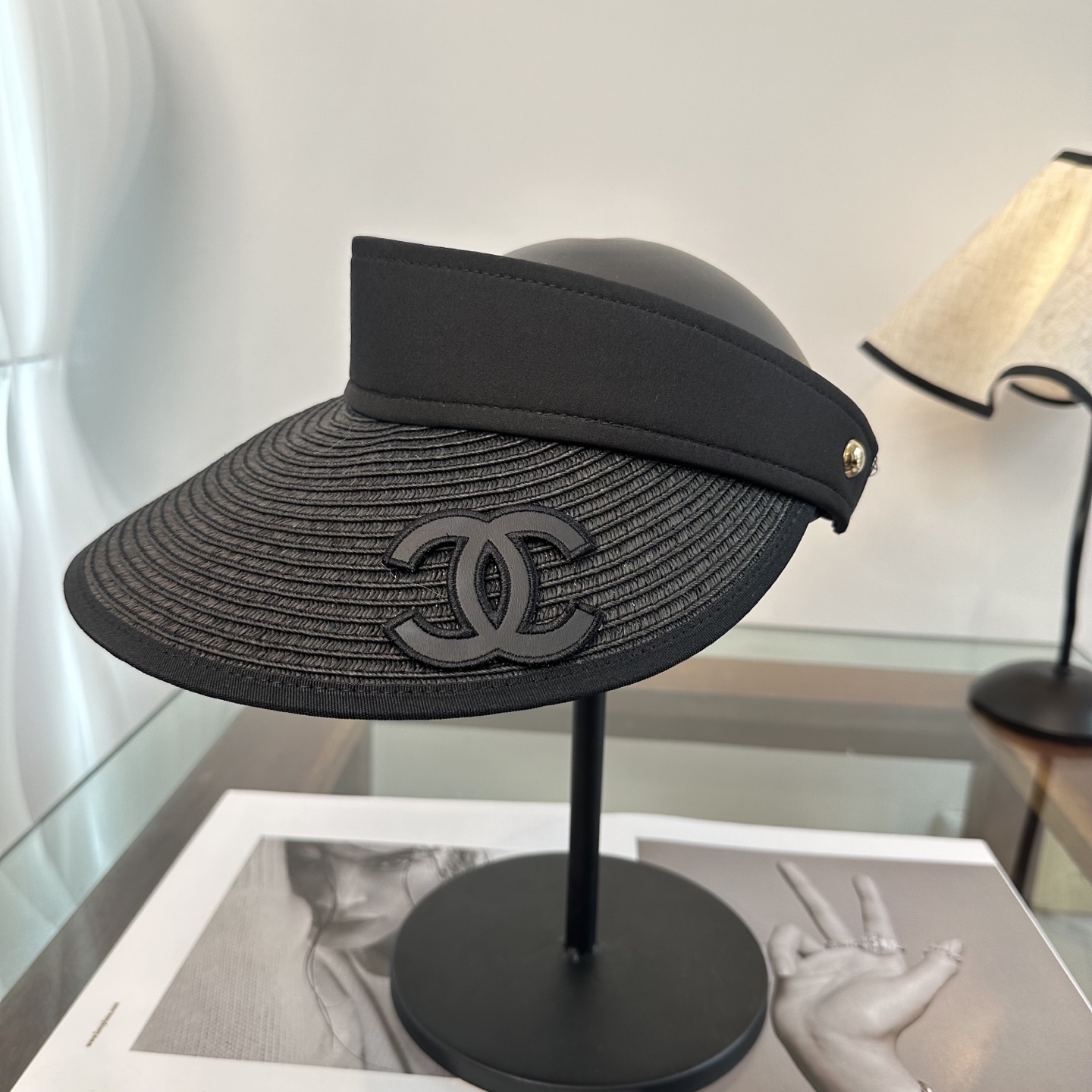 Chanel 香奶奶家，2026春夏新款空顶帽，超甜超乖的小空顶 ，细节和质感都拿捏得很完美 缤纷整个夏天