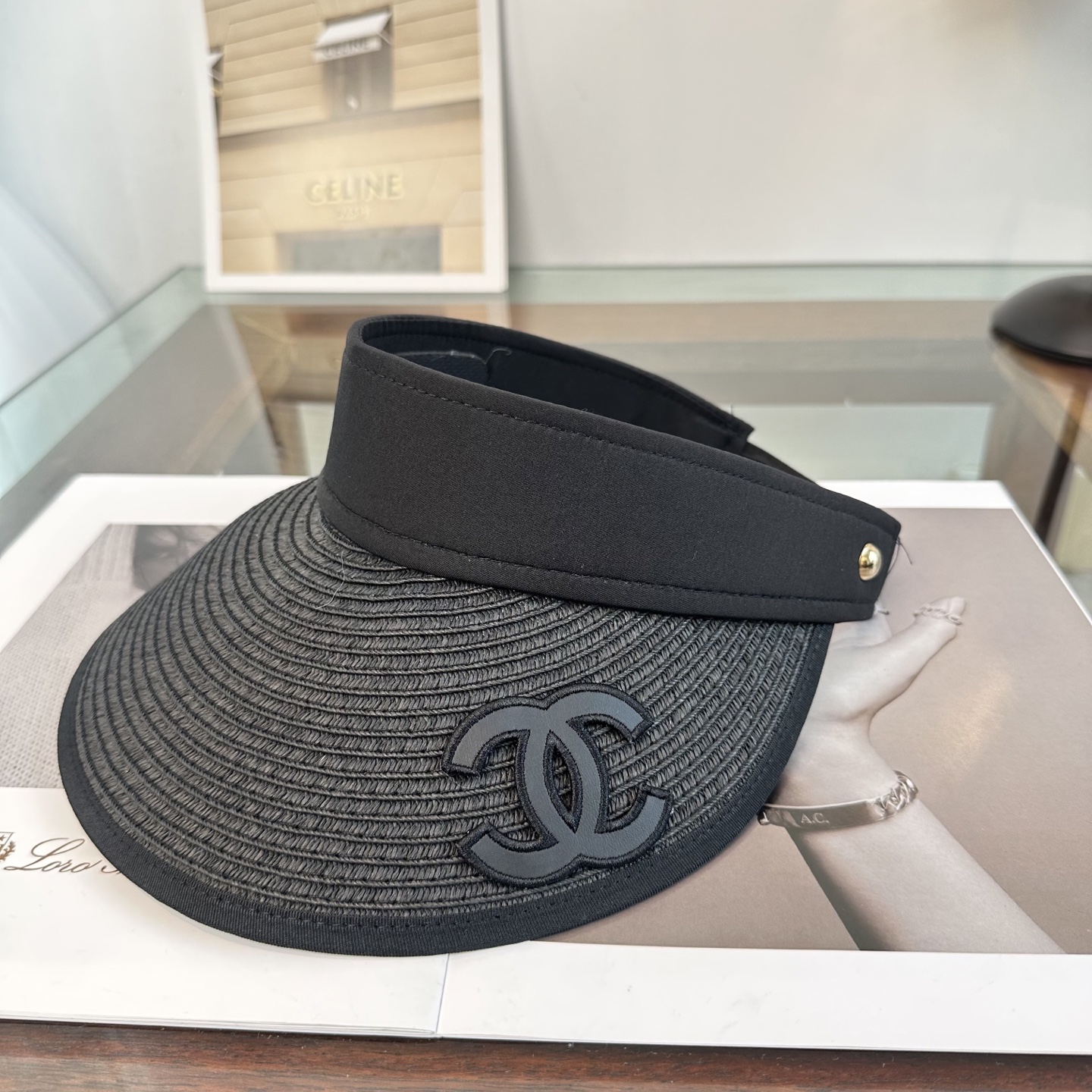 Chanel 香奶奶家，2026春夏新款空顶帽，超甜超乖的小空顶 ，细节和质感都拿捏得很完美 缤纷整个夏天