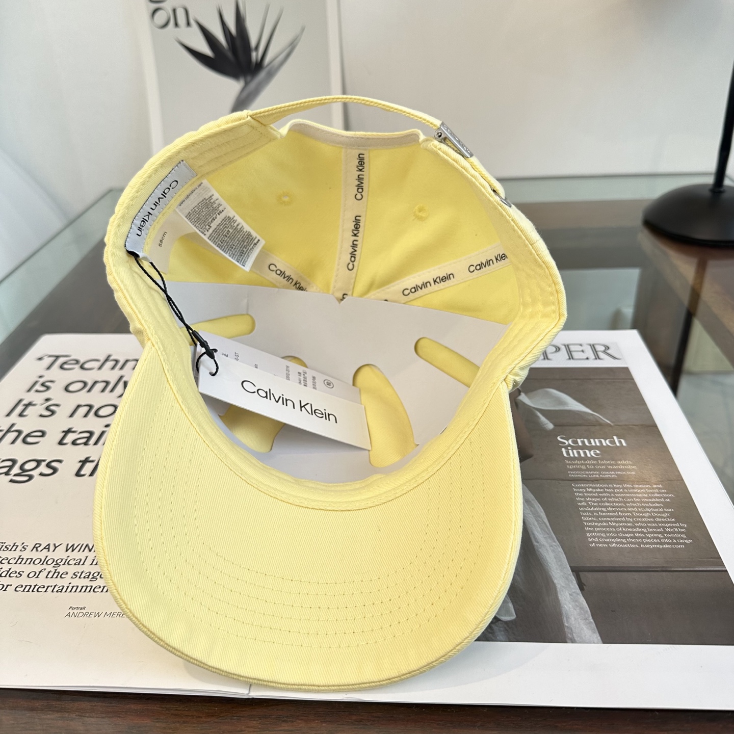 Calvin Klein，CKlogo春夏新款棒球帽 小红书推荐，时尚百搭，众多明星都喜欢的一款，非常爆
